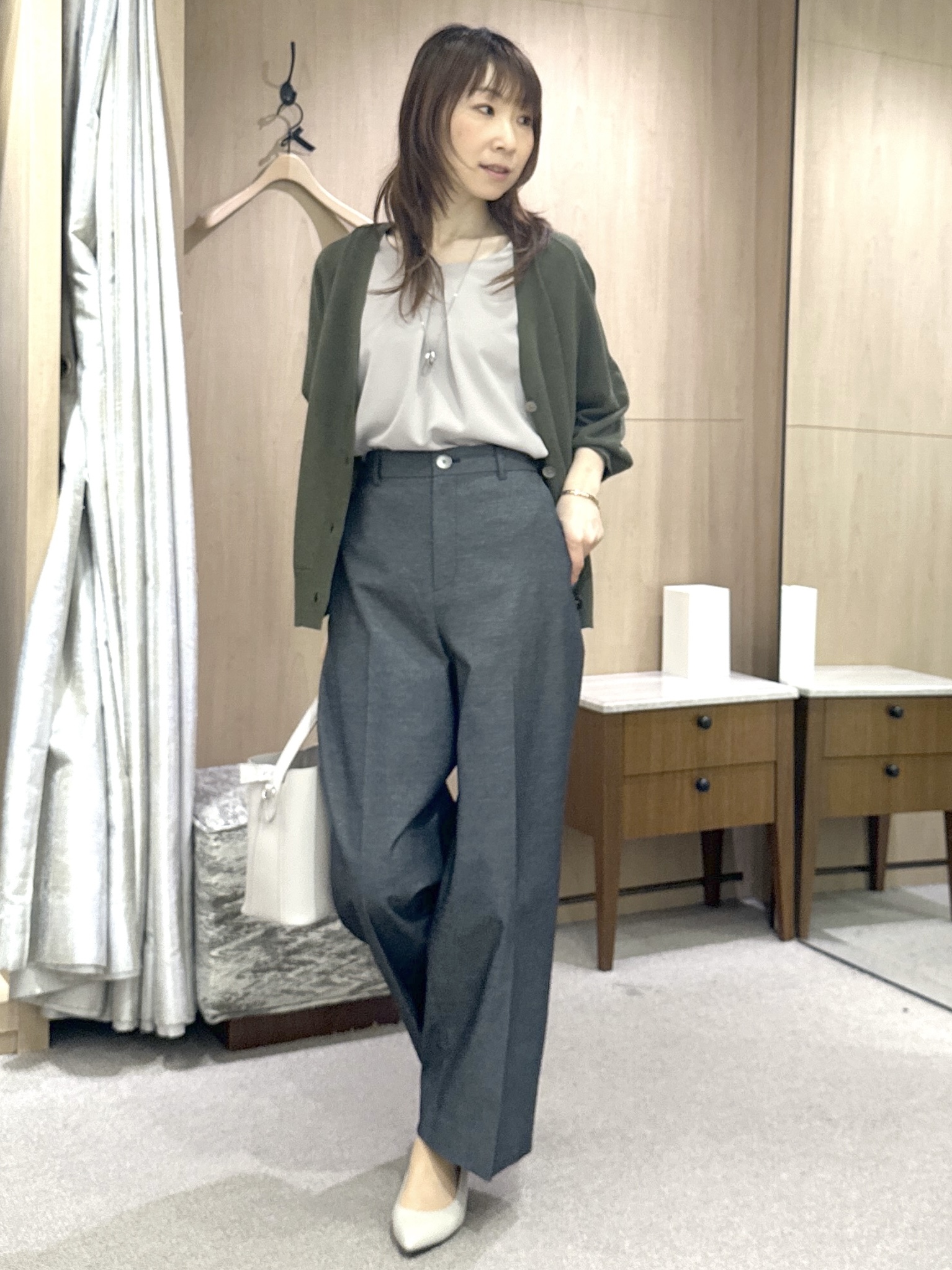 Miwaさんの「UNTITLED｜【セットアップ可/UVカット/前後2WAY】リラクシーフレンチスリーブブラウス」を使ったコーディネート
