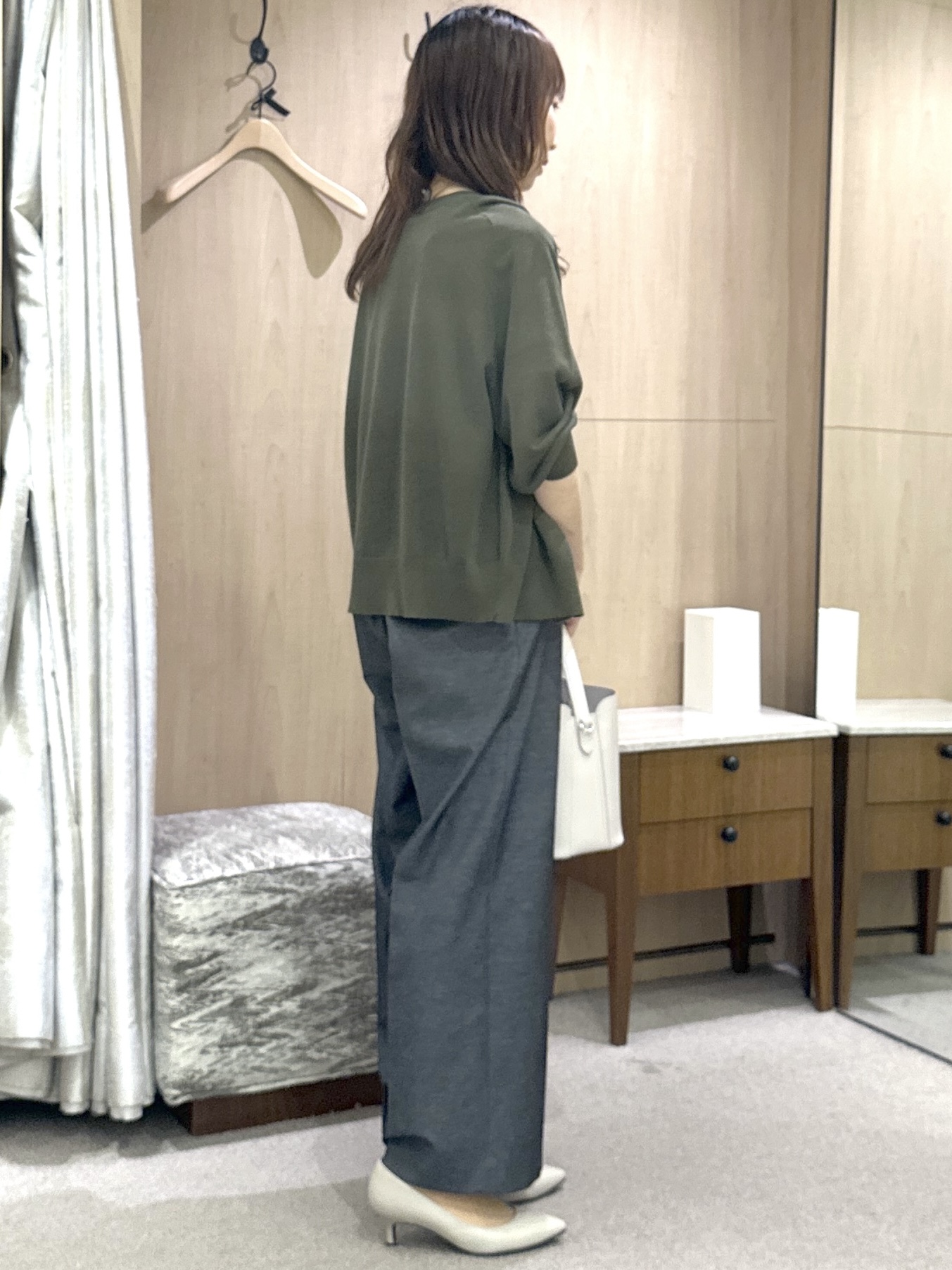 Miwaさんの「UNTITLED｜【セットアップ可/UVカット/前後2WAY】リラクシーフレンチスリーブブラウス」を使ったコーディネート