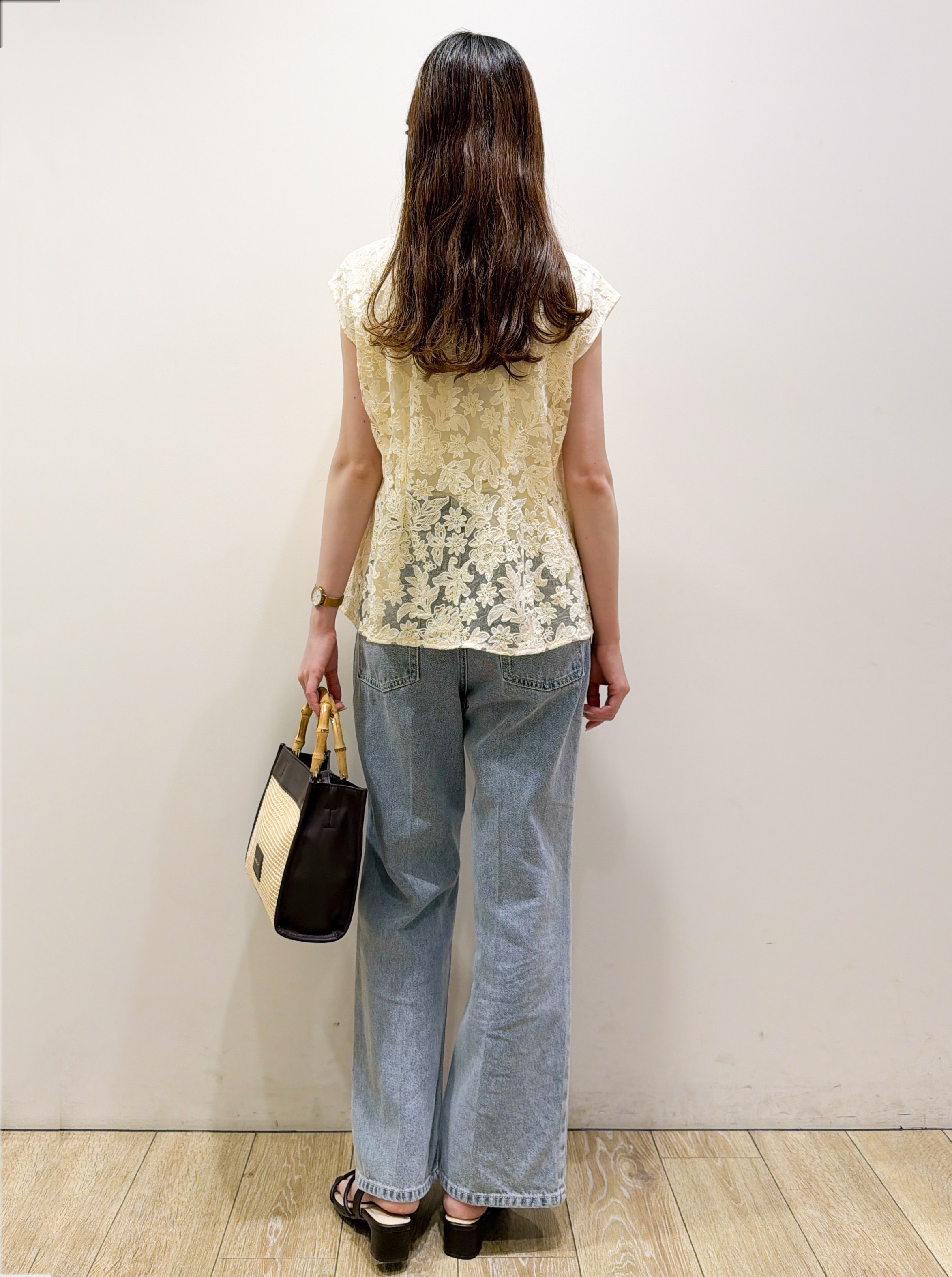 ayaさんの「index｜シアーフラワー刺繍ペプラムブラウス【イージーアイロン／洗濯機OK】」を使ったコーディネート