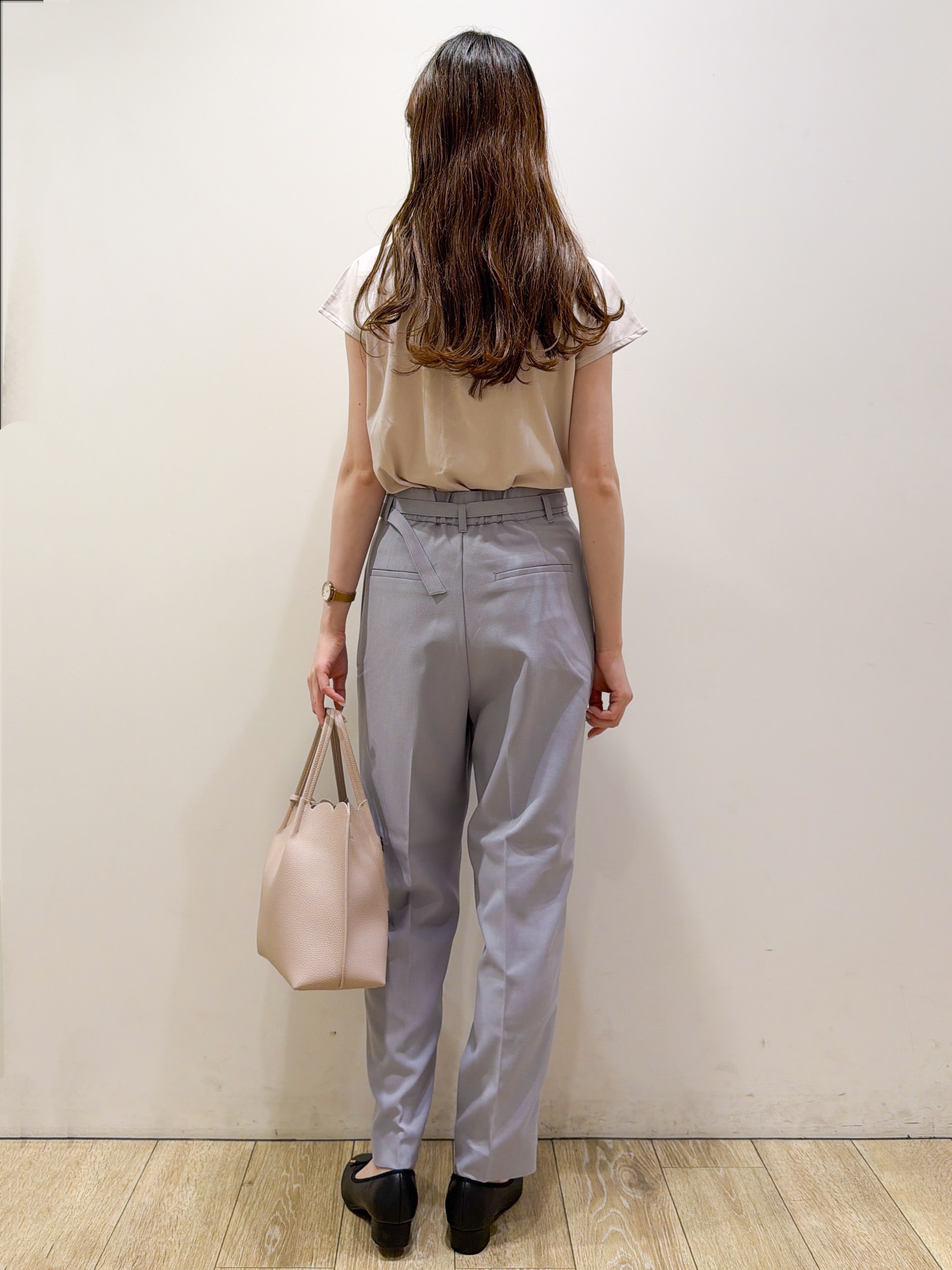 ayaさんの「index｜【接触冷感】ビジューキーネックフレンチトップス《UVケア／洗濯機OK／XS～3L／8col》」を使ったコーディネート