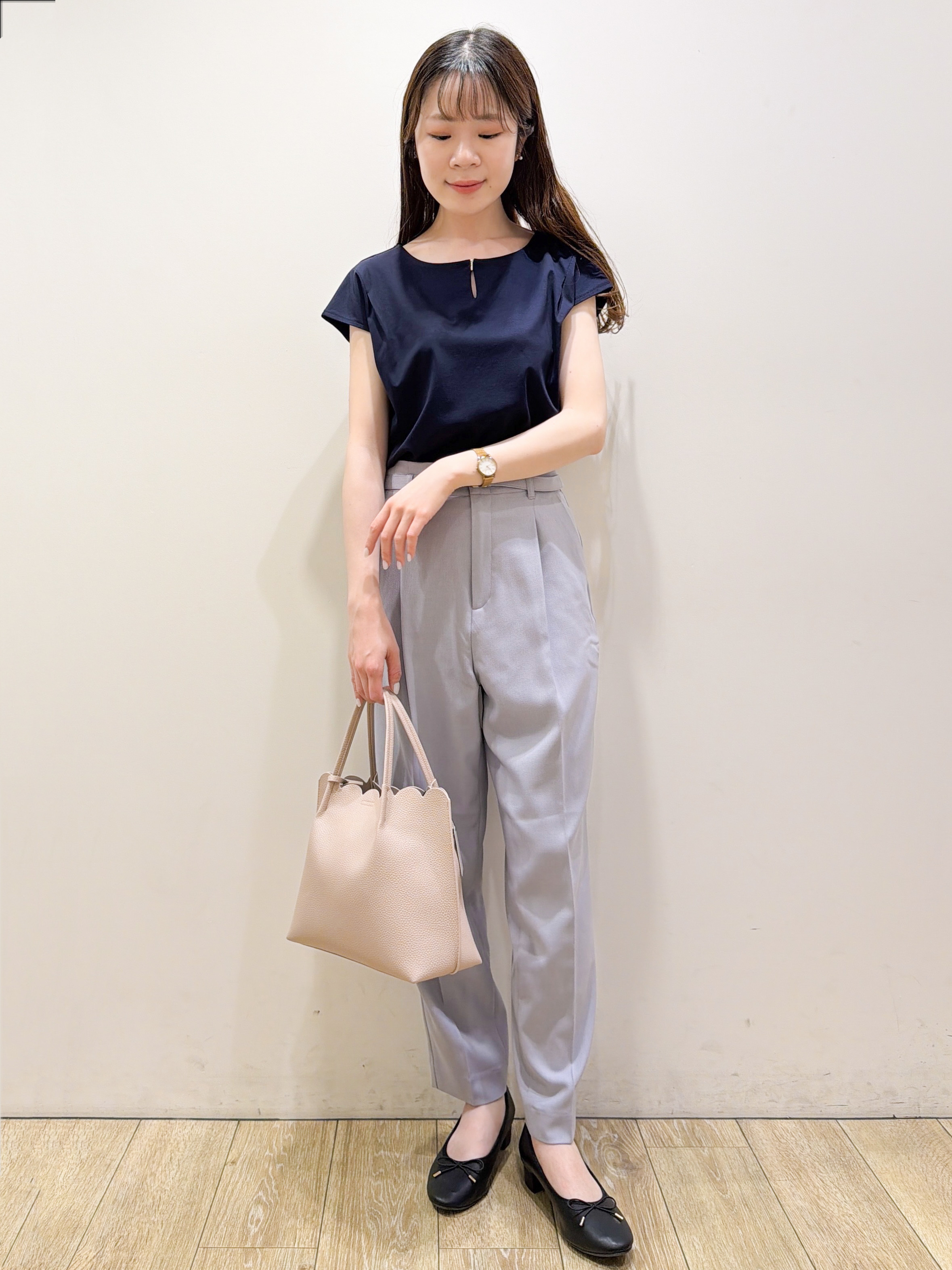ayaさんの「index｜【接触冷感】ビジューキーネックフレンチトップス《UVケア／洗濯機OK／XS～3L／8col》」を使ったコーディネート