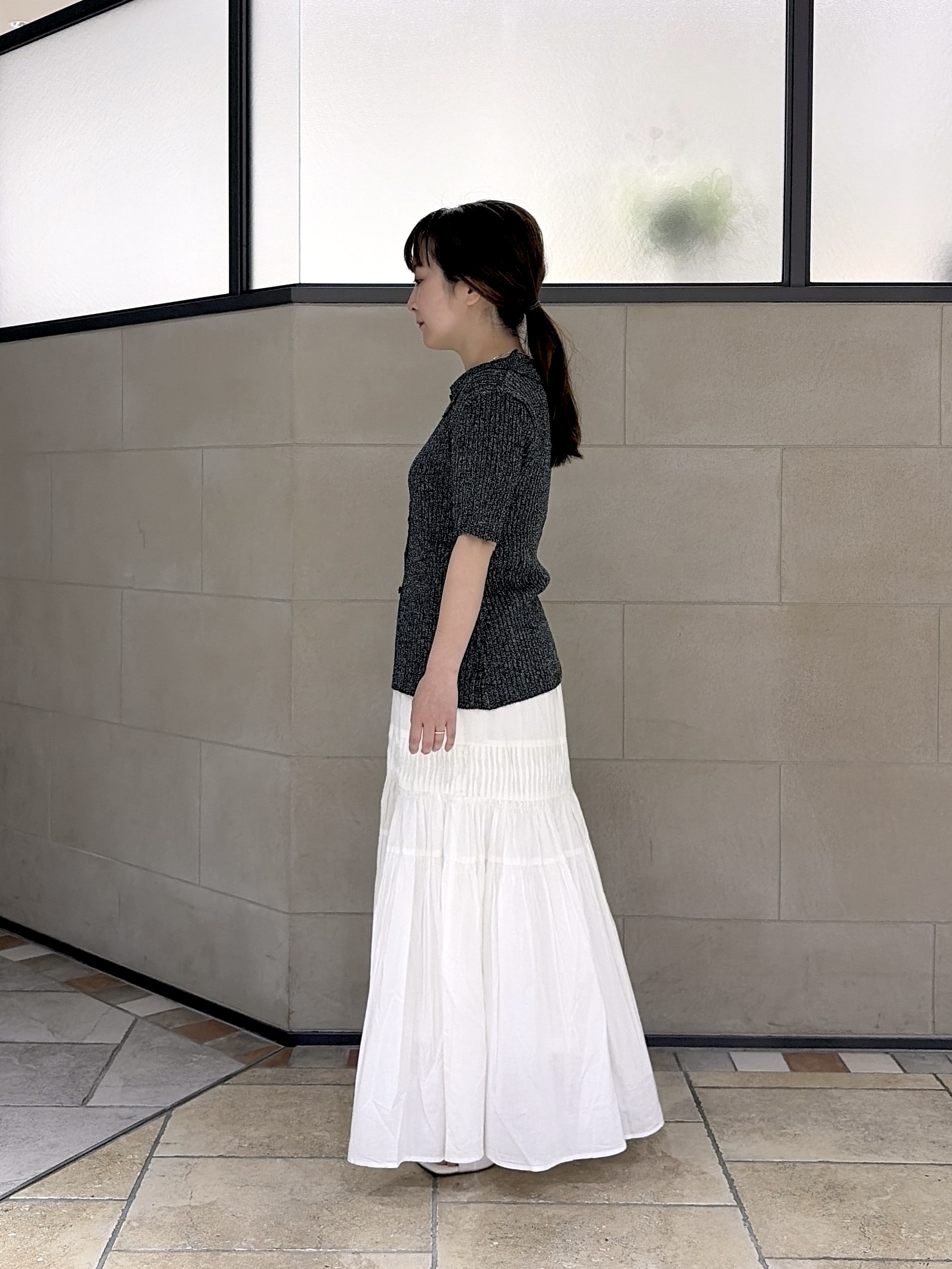 よねさんの「INDIVI｜ハーフスリーブポロニットカーデ」を使ったコーディネート