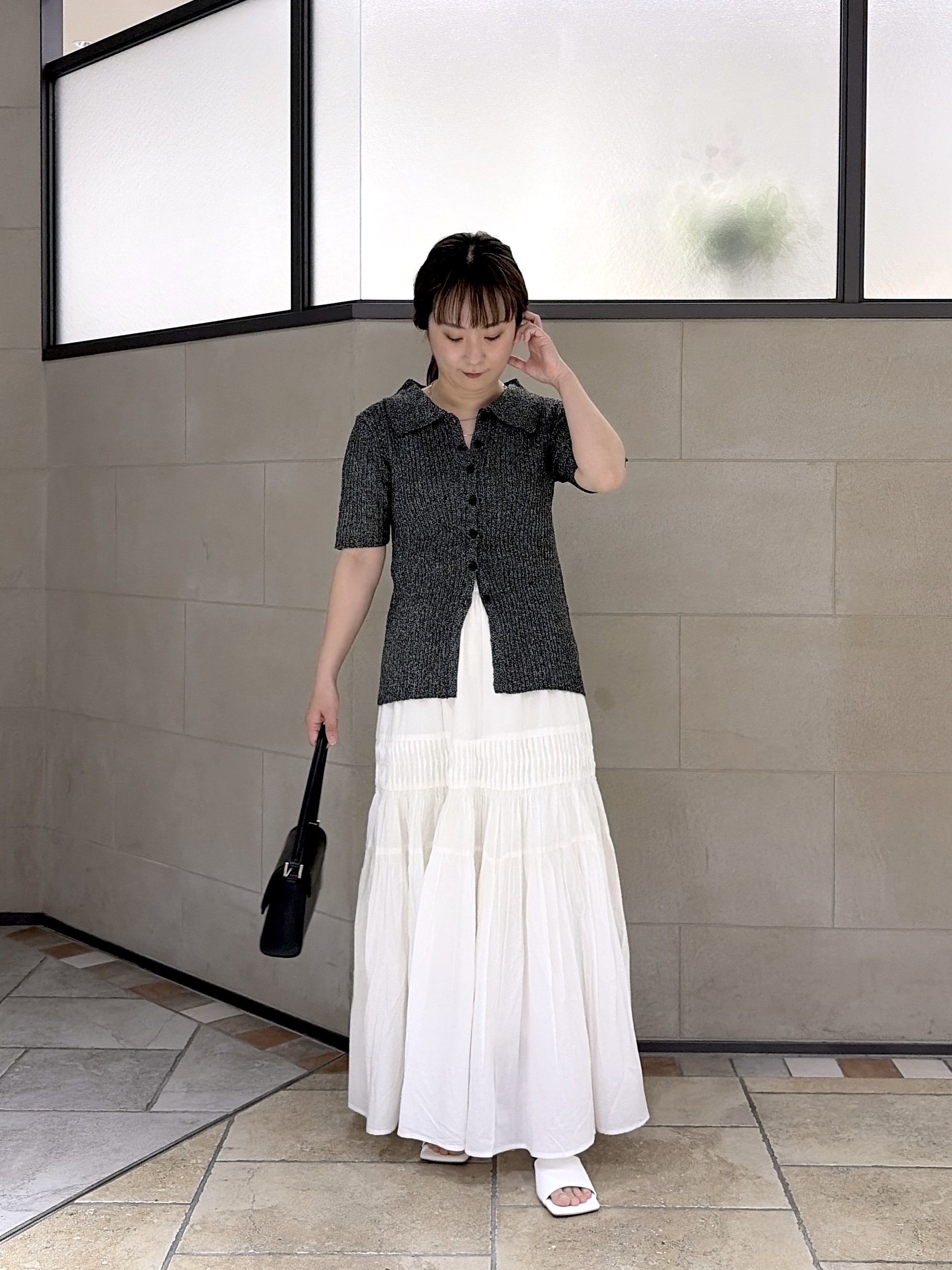 よねさんの「INDIVI｜ハーフスリーブポロニットカーデ」を使ったコーディネート