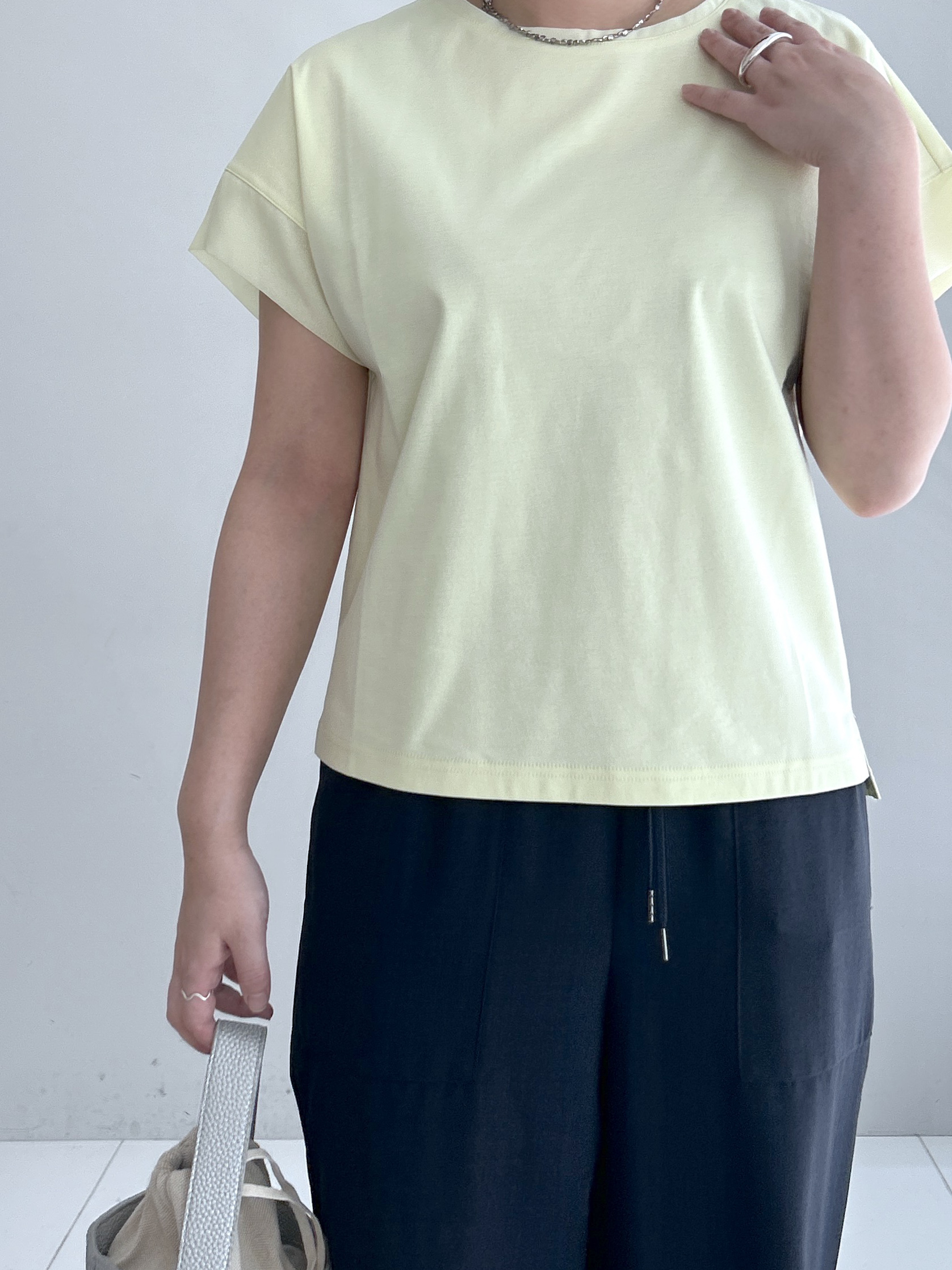Hirokaさんの「Dessin｜【UVカット/接触冷感】美光沢カットソー」を使ったコーディネート