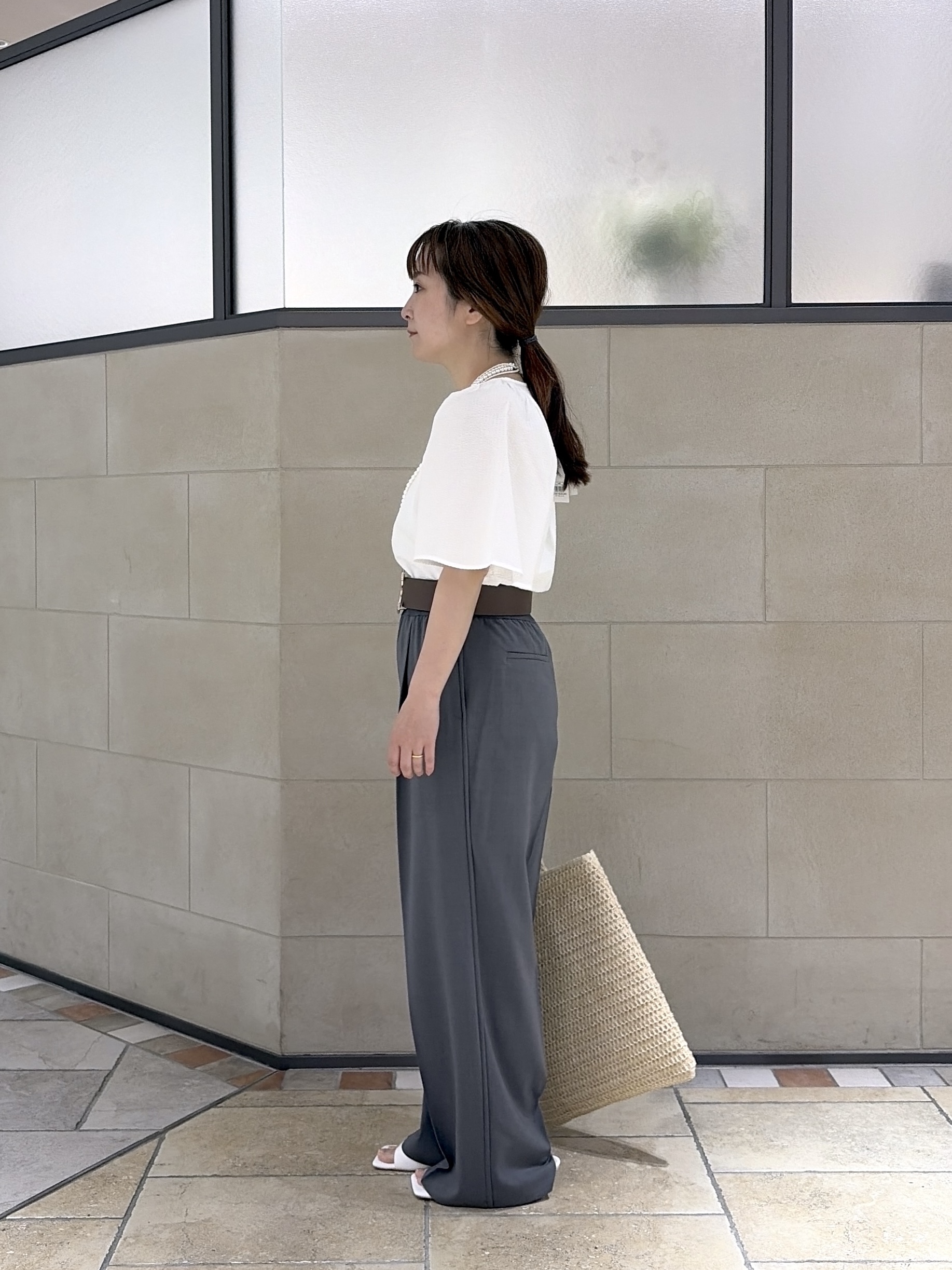 よねさんの「INDIVI｜パフショルダーサッカーブラウス」を使ったコーディネート