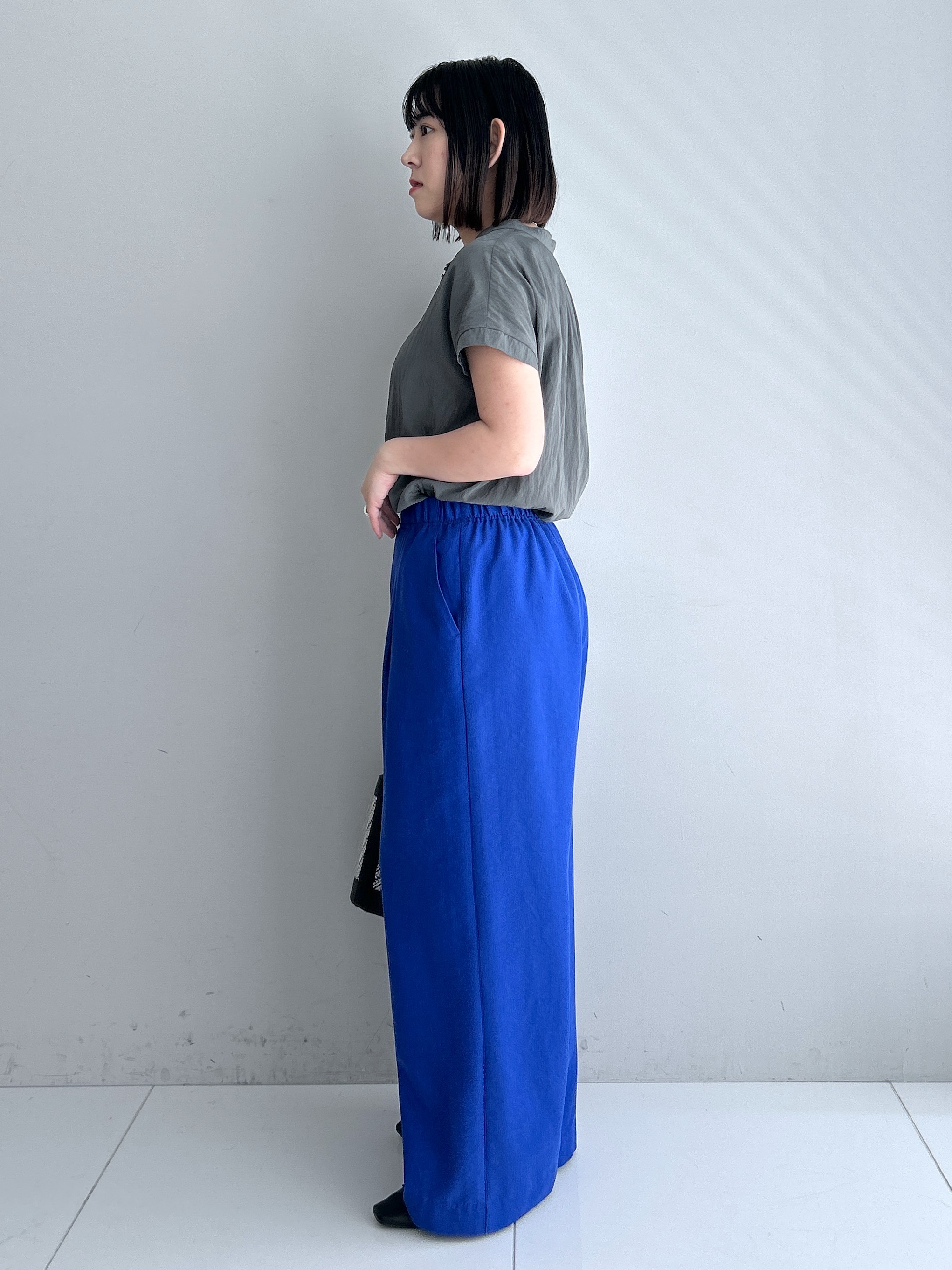 Hirokaさんの「Dessin｜バンドカラーフロントフリルブラウス」を使ったコーディネート