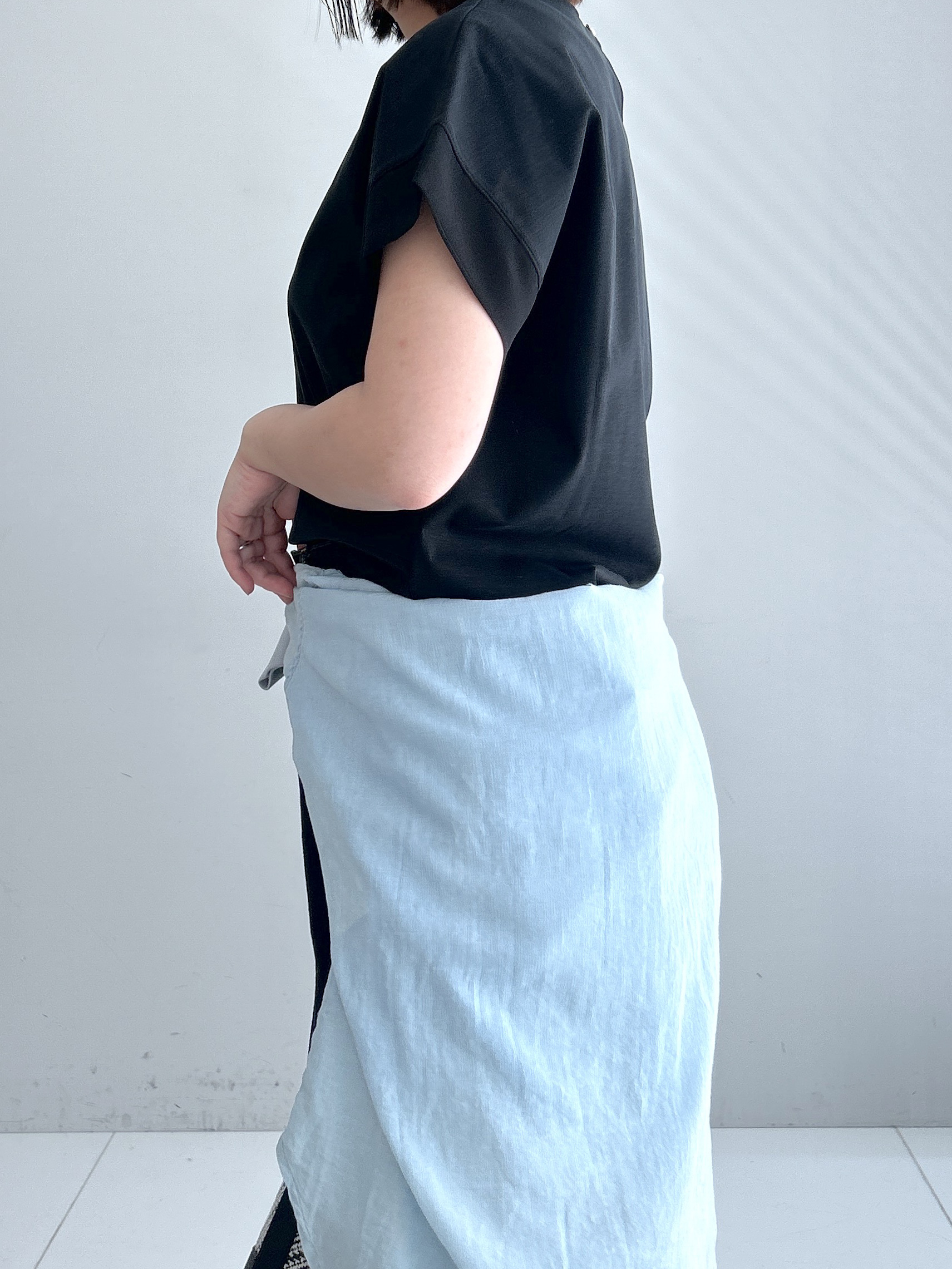 Hirokaさんの「Dessin｜【UVカット/接触冷感】美光沢カットソー」を使ったコーディネート