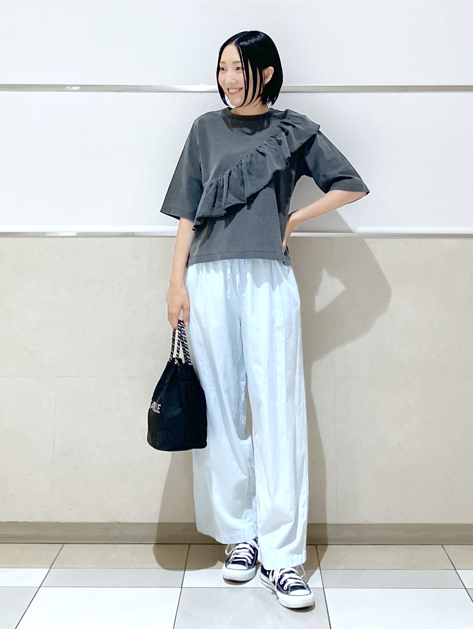 eriko さんの「Dessin｜アシメフリル ヴィンテージライクプルオーバー」を使ったコーディネート