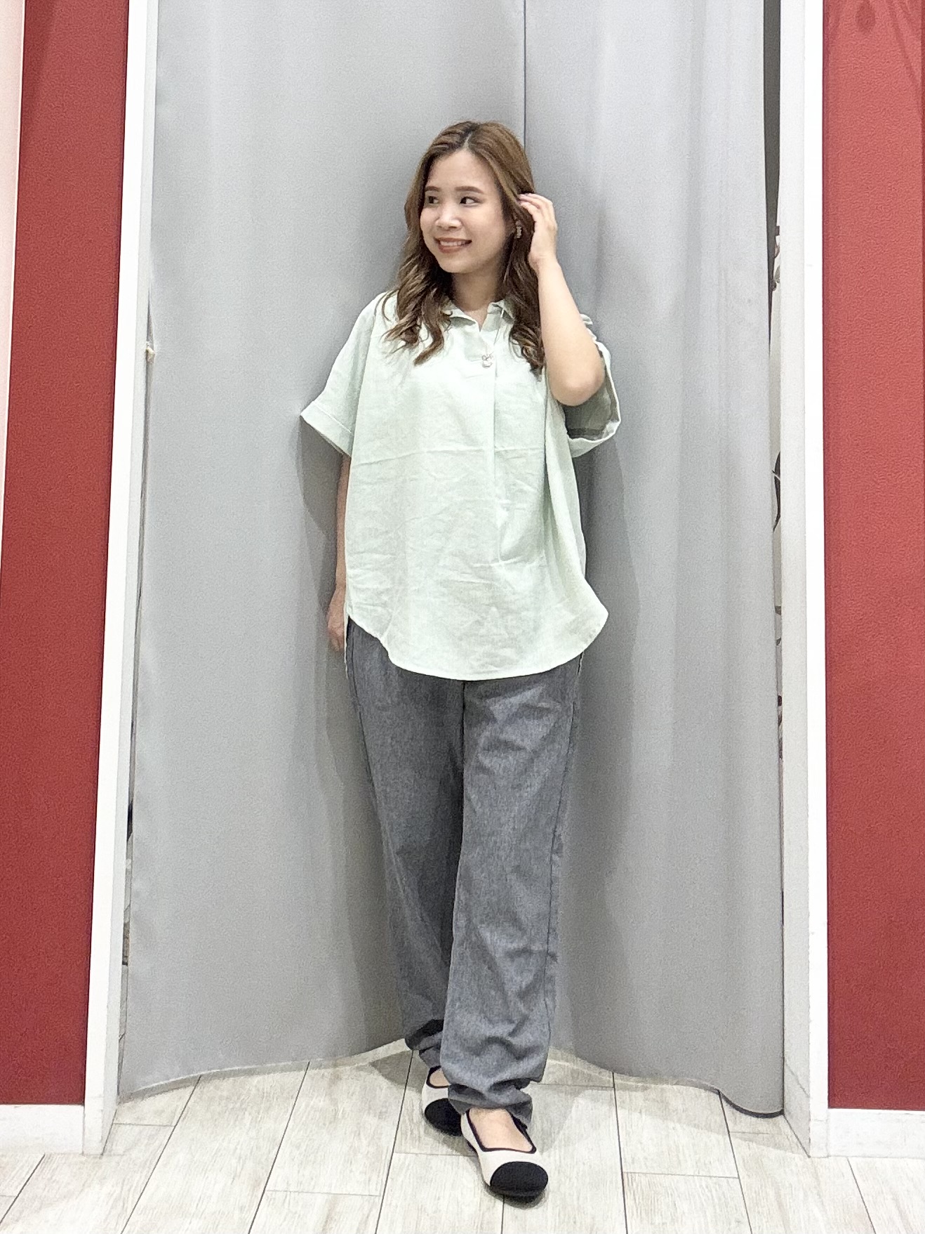 shioさんの「SHOO･LA･RUE｜【UV/吸水速乾/抗菌防臭】インせず着られる フレンチリネンスキッパーシャツ」を使ったコーディネート