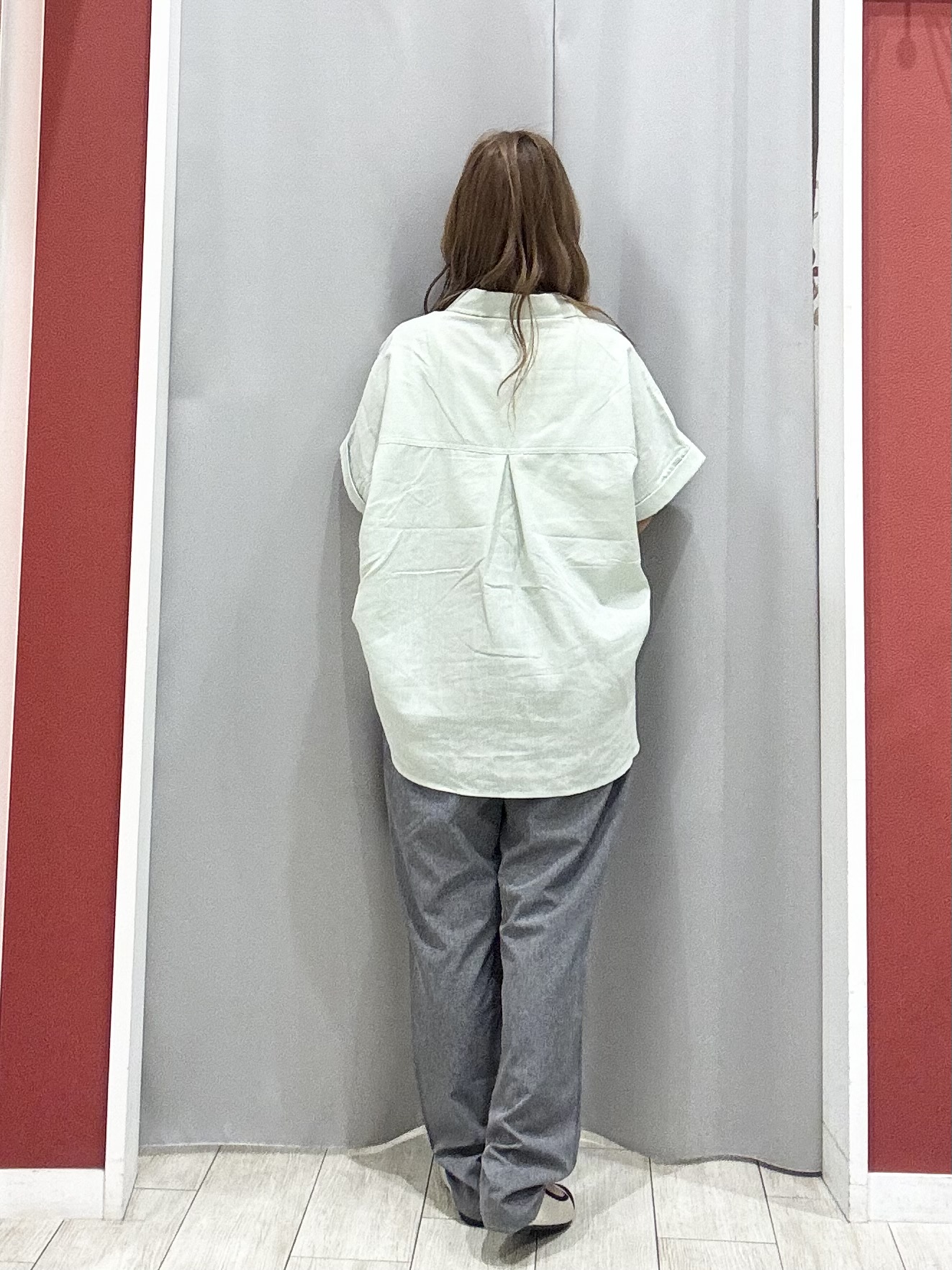 shioさんの「SHOO･LA･RUE｜【UV/吸水速乾/抗菌防臭】インせず着られる フレンチリネンスキッパーシャツ」を使ったコーディネート
