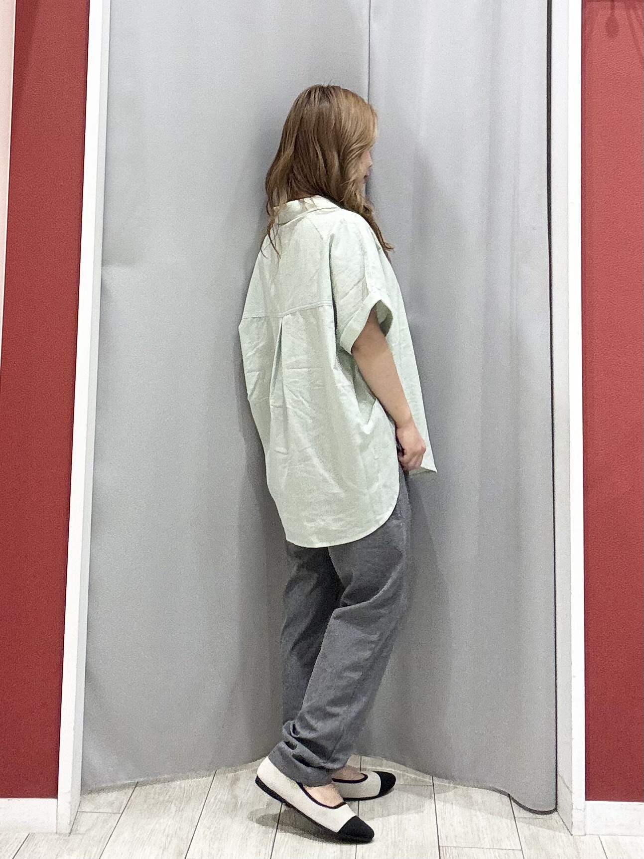 shioさんの「SHOO･LA･RUE｜【UV/吸水速乾/抗菌防臭】インせず着られる フレンチリネンスキッパーシャツ」を使ったコーディネート