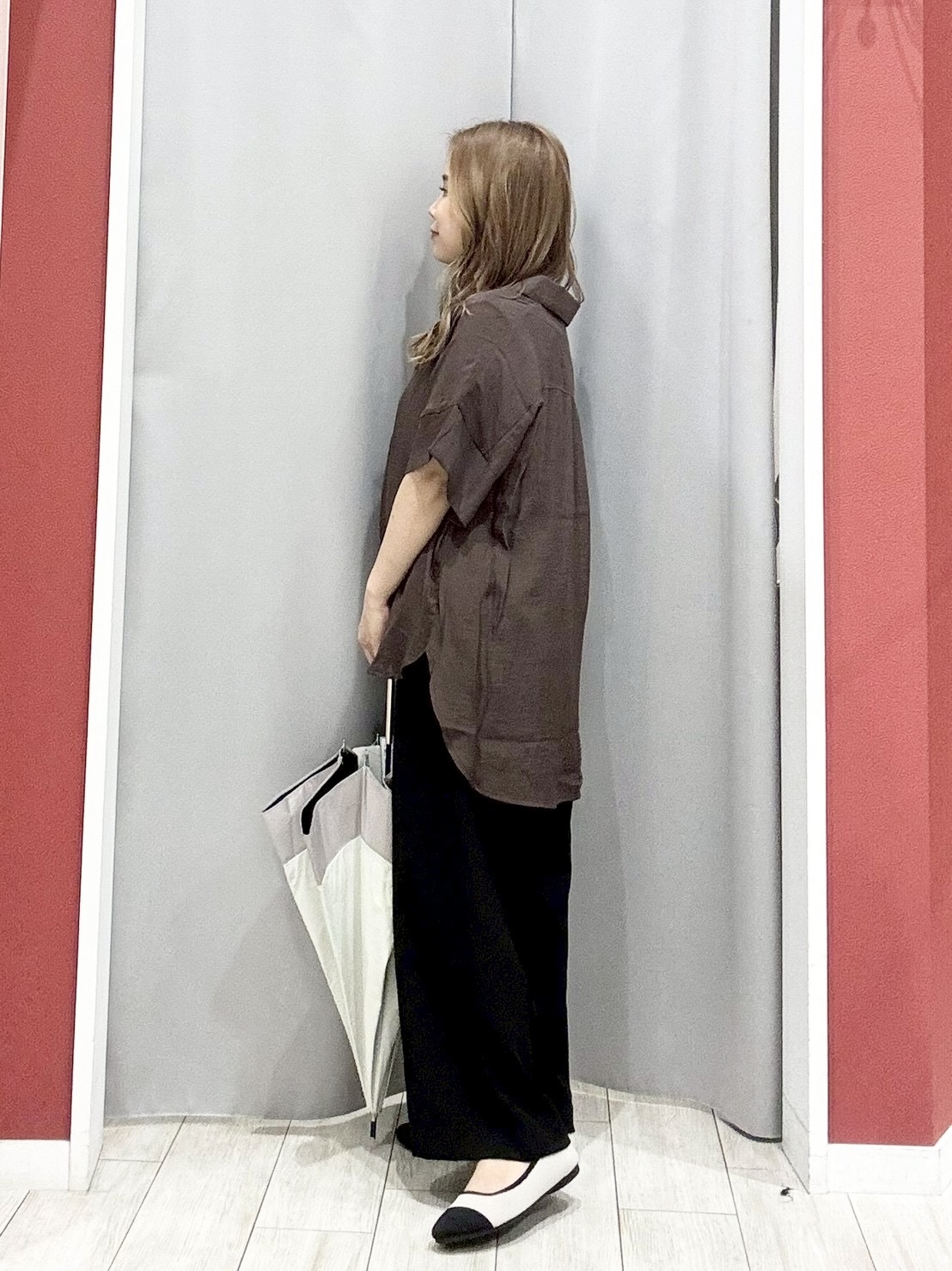 shioさんの「SHOO･LA･RUE｜【2点セット/S-LL/洗濯機可】時短でコーデ決まる スラブスキッパーシャツ＋タンクトップ」を使ったコーディネート