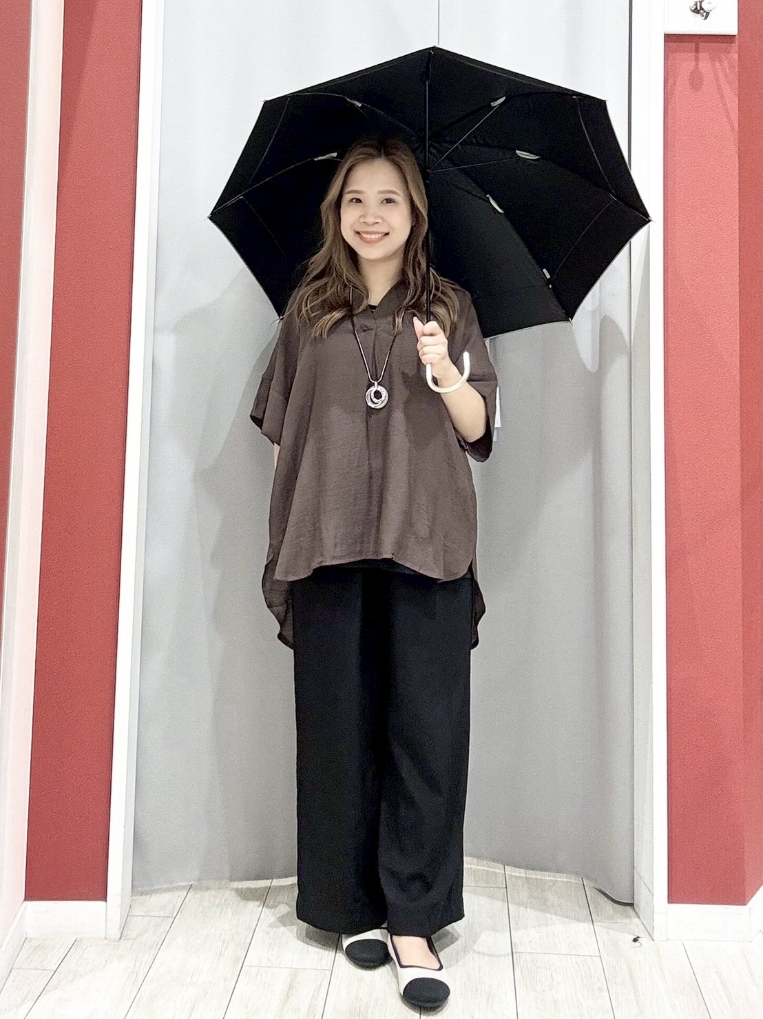 shioさんの「SHOO･LA･RUE｜【2点セット/S-LL/洗濯機可】時短でコーデ決まる スラブスキッパーシャツ＋タンクトップ」を使ったコーディネート