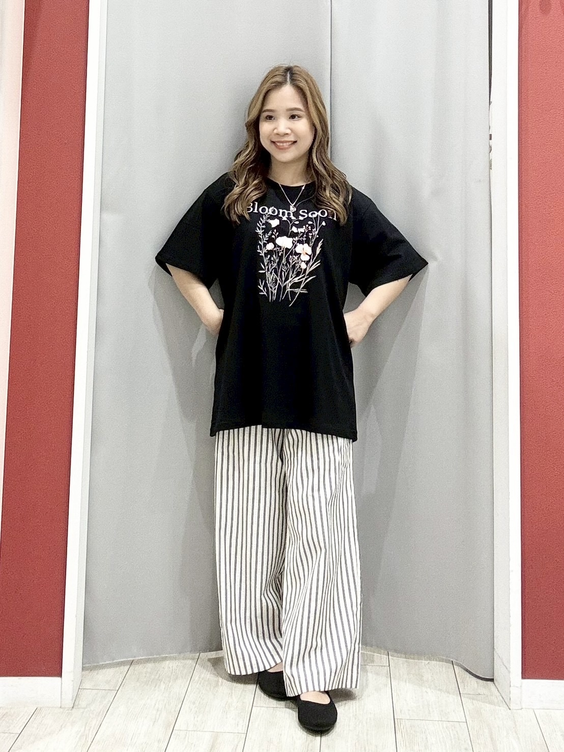 shioさんの「SHOO･LA･RUE｜【UV/洗濯機可】日焼け対策も快適に 指穴つき ジップパーカー」を使ったコーディネート