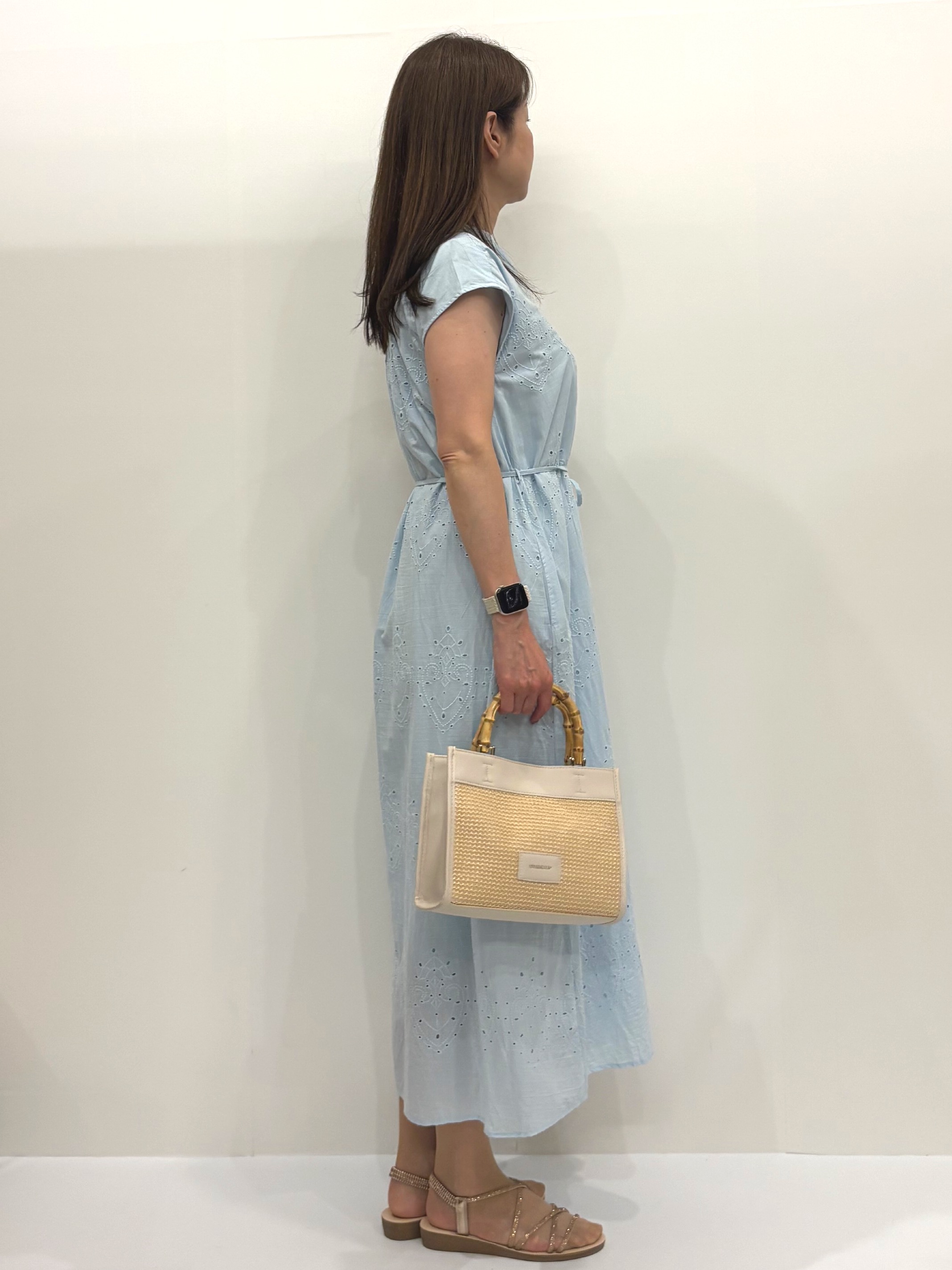 Satoさんの「OPAQUE.CLIP｜アイレットレース刺繍ワンピース【洗える】」を使ったコーディネート