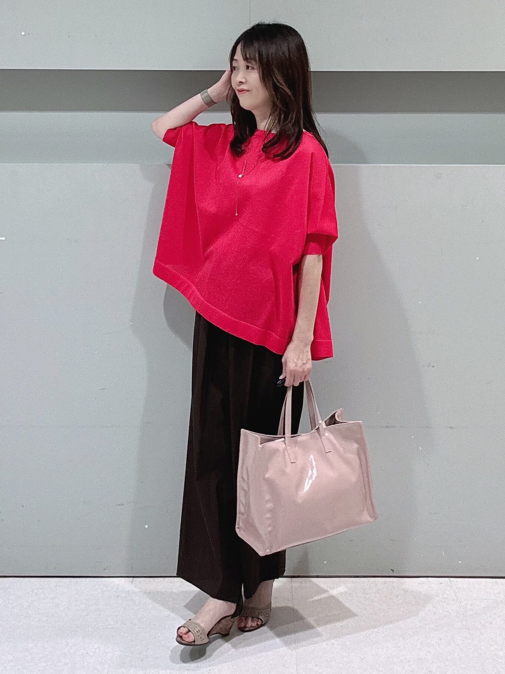 makiさんの「UNTITLED｜【アンサンブル可/洗える】シアーレーヨンニット」を使ったコーディネート