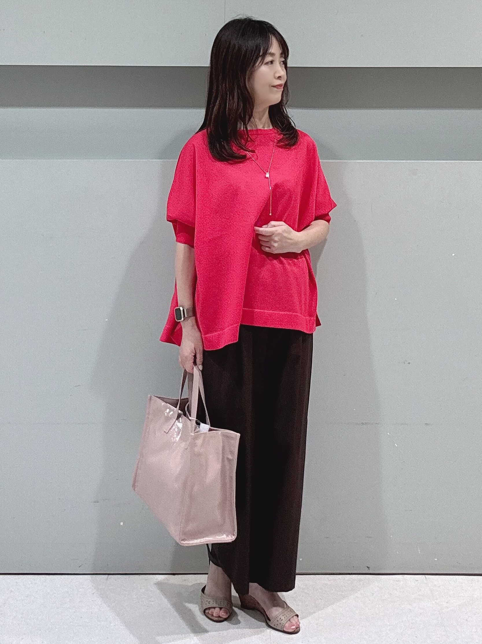 makiさんの「UNTITLED｜【アンサンブル可/洗える】シアーレーヨンニット」を使ったコーディネート
