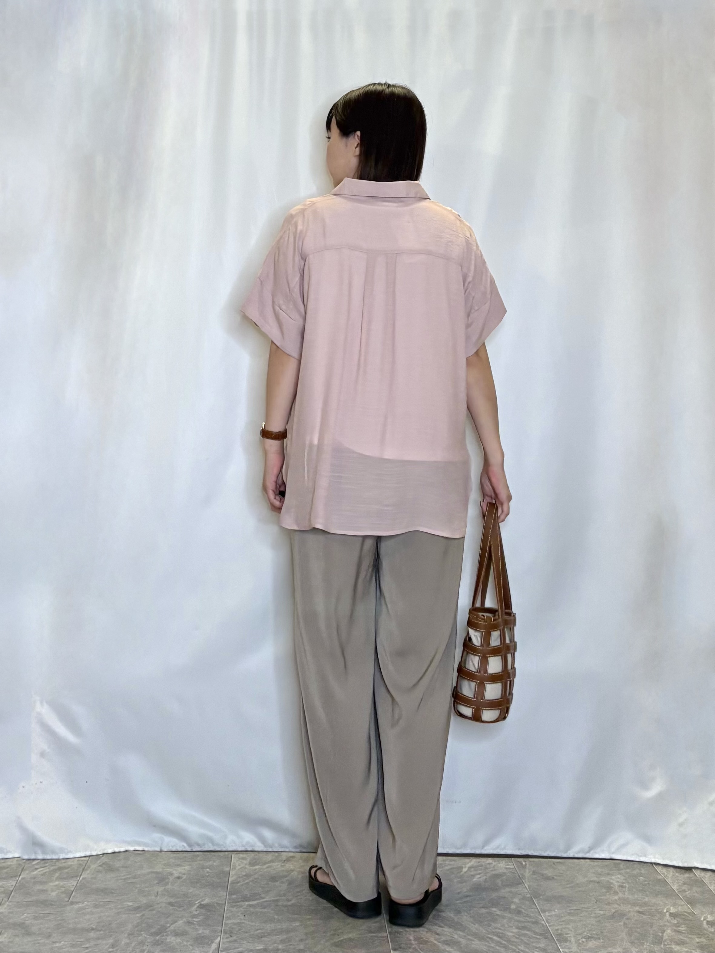 ネリさんの「SHOO･LA･RUE｜【2点セット/S-LL/洗濯機可】時短でコーデ決まる スラブスキッパーシャツ＋タンクトップ」を使ったコーディネート