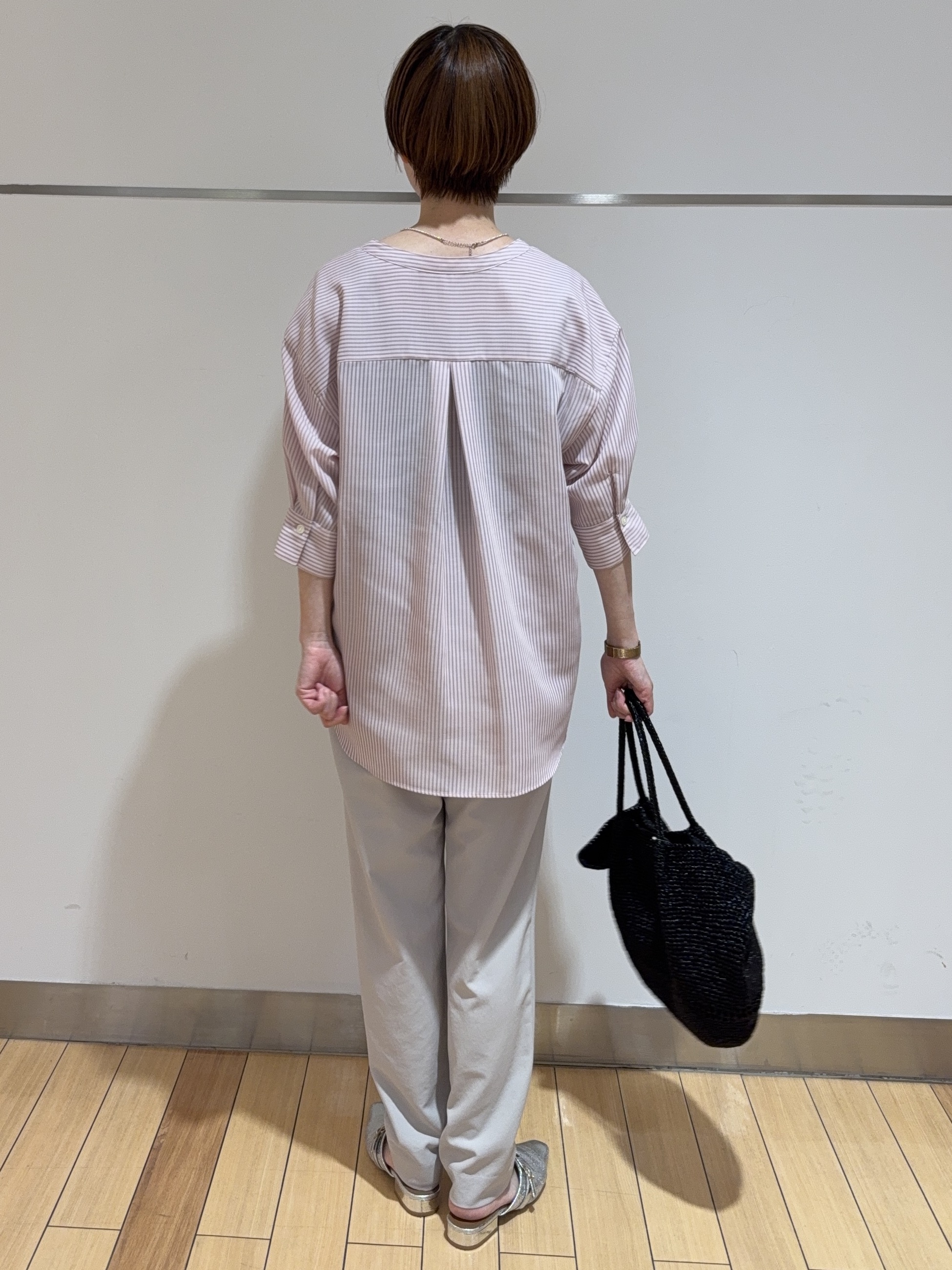 あやさんの「UNTITLED｜【接触冷感/通気性/洗える】フロントフリルブラウス」を使ったコーディネート