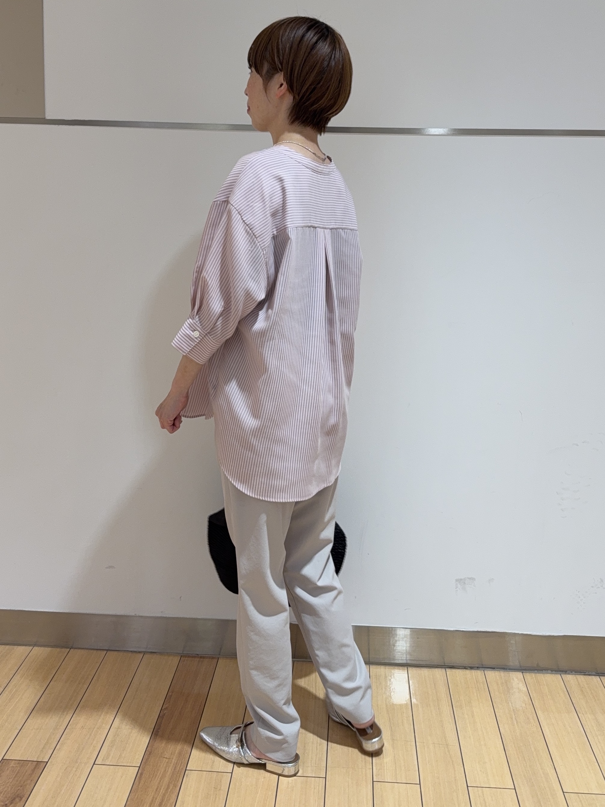 あやさんの「UNTITLED｜【接触冷感/通気性/洗える】フロントフリルブラウス」を使ったコーディネート