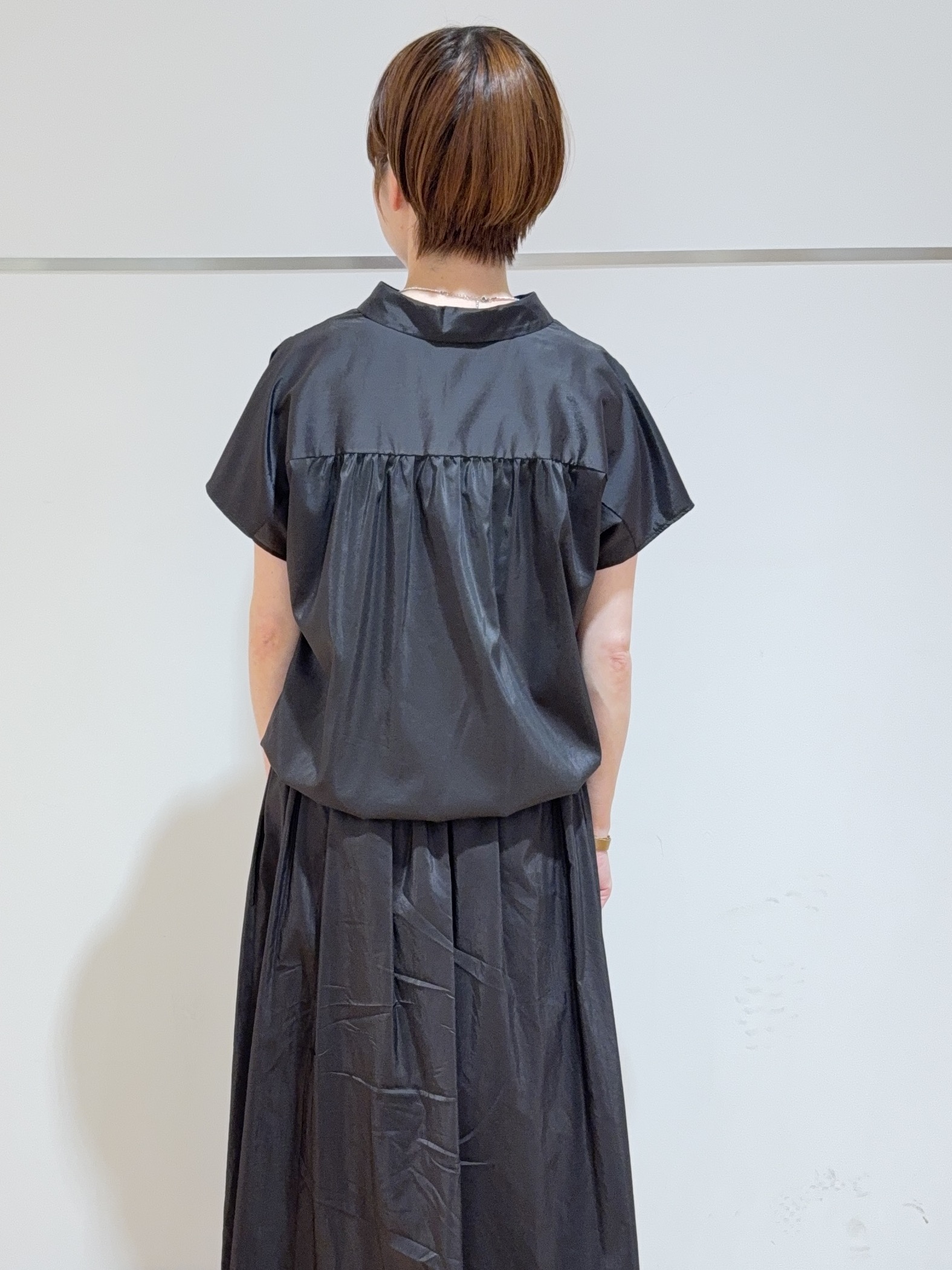 あやさんの「UNTITLED｜【セットアップ可/軽量/清涼感】ローンギャザーブラウス」を使ったコーディネート