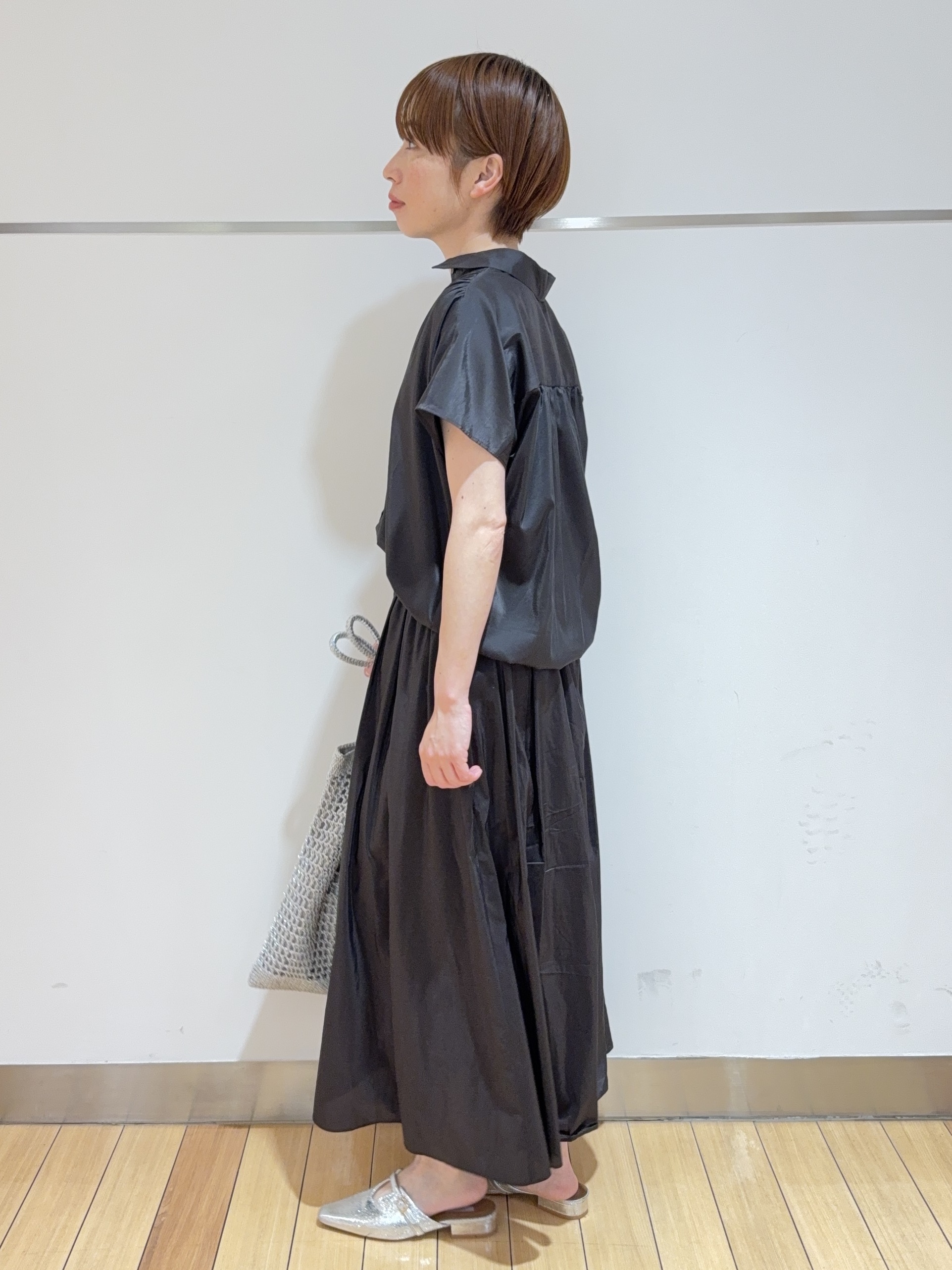 あやさんの「UNTITLED｜【セットアップ可/軽量/清涼感】ローンギャザーブラウス」を使ったコーディネート