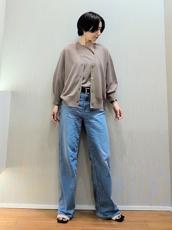 ミズタさんの「UNTITLED｜【アンサンブル可/シアー】リネンエステルカーディガン」を使ったコーディネート