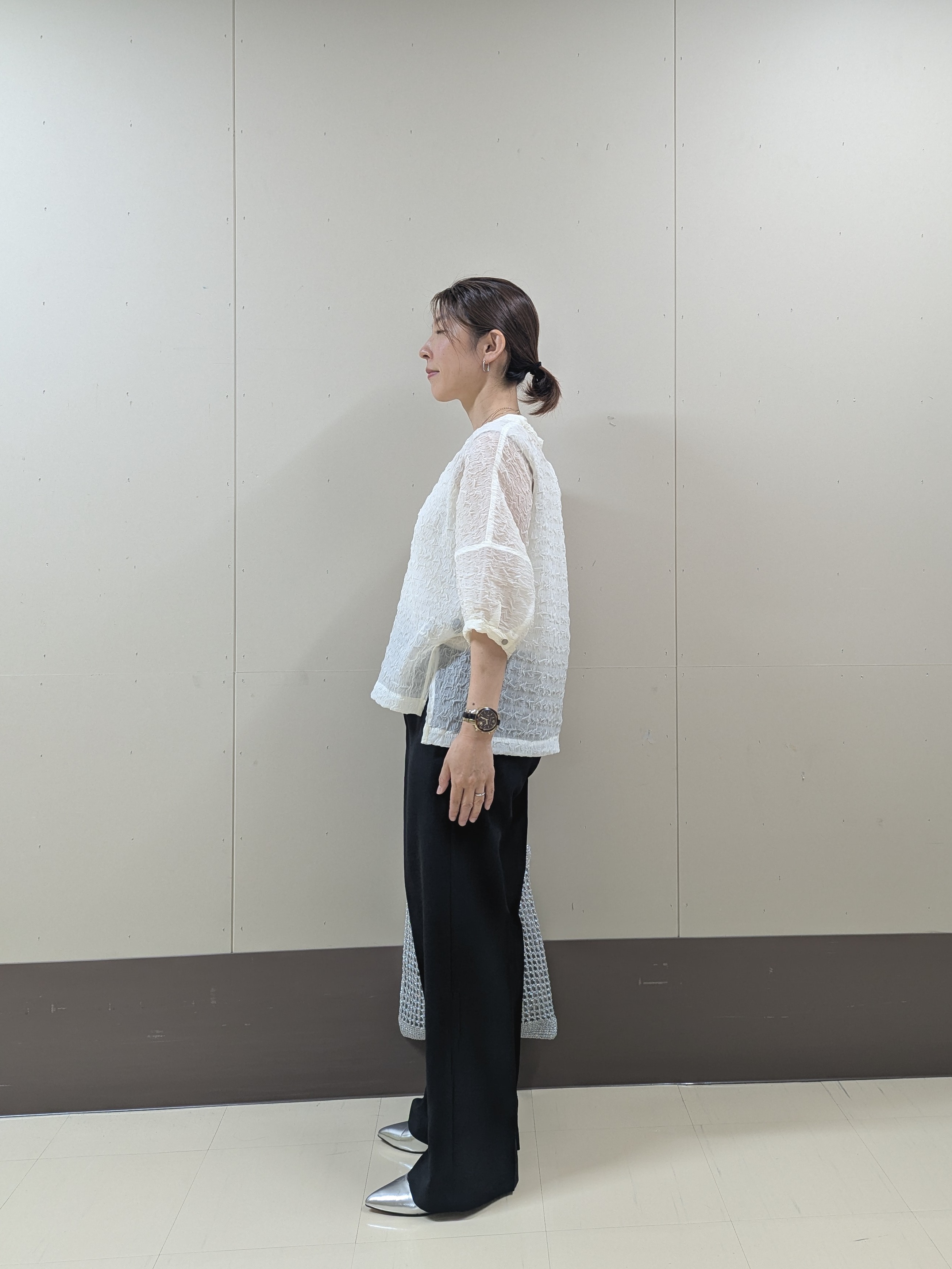 sachiさんの「UNTITLED｜【洗える】シアーVネックブラウス」を使ったコーディネート