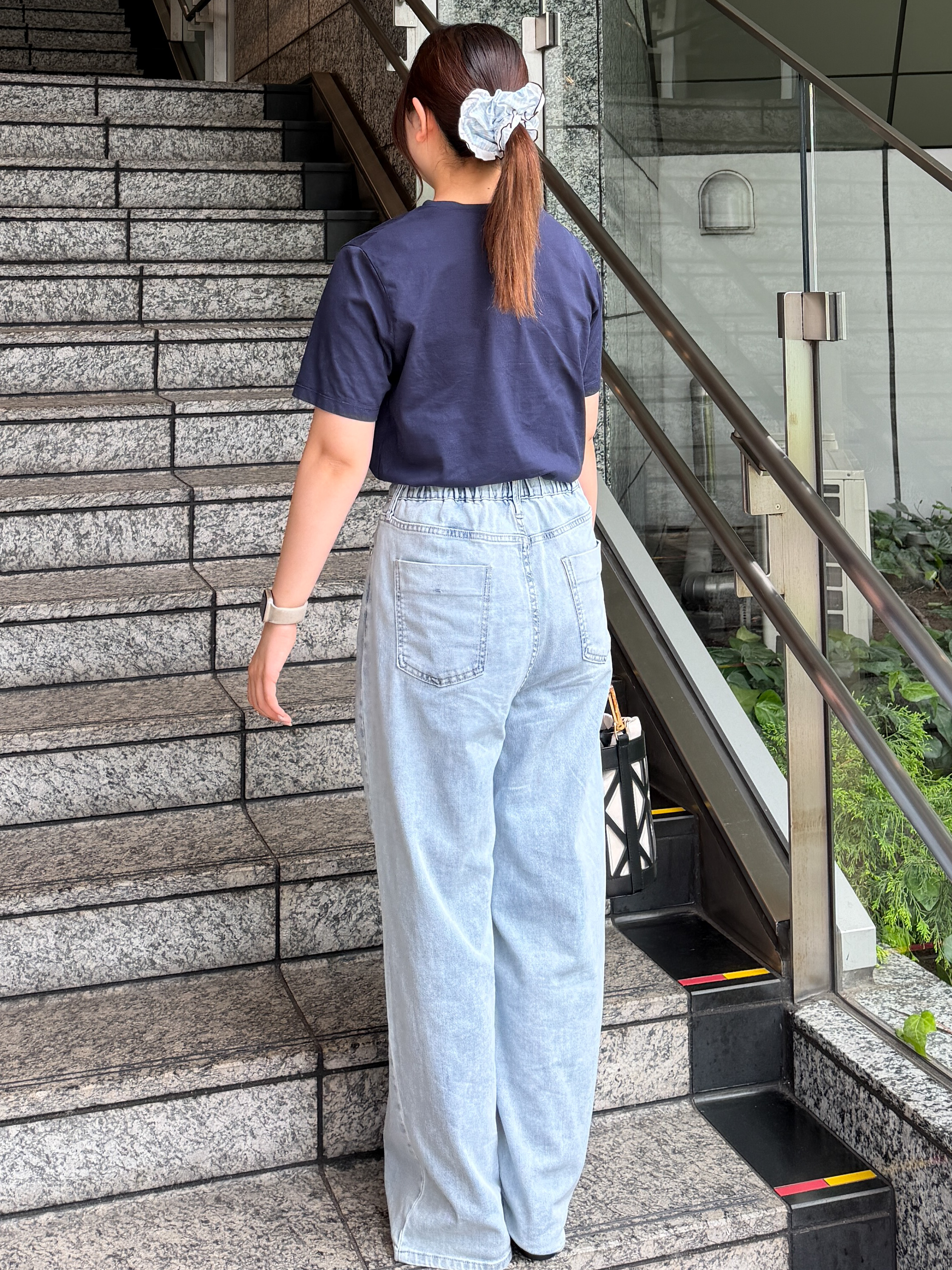 HANNAさんの「OPAQUE.CLIP｜アソートロゴTシャツ【洗濯機OK】」を使ったコーディネート
