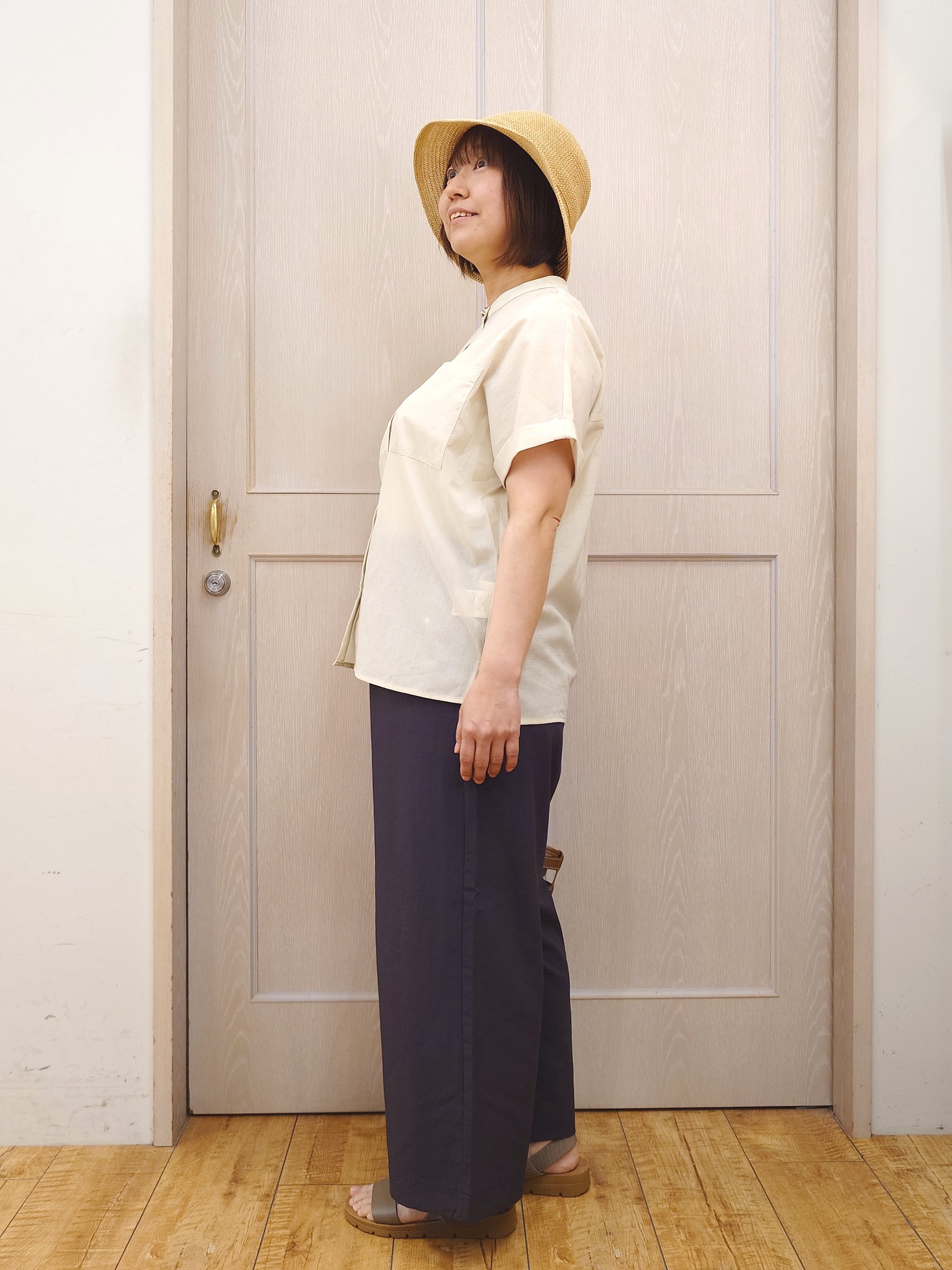 とろろさんの「SHOO･LA･RUE｜【通気性〇/UV/S-LL】風が通り抜ける 半袖バンドカラーシアーシャツ」を使ったコーディネート