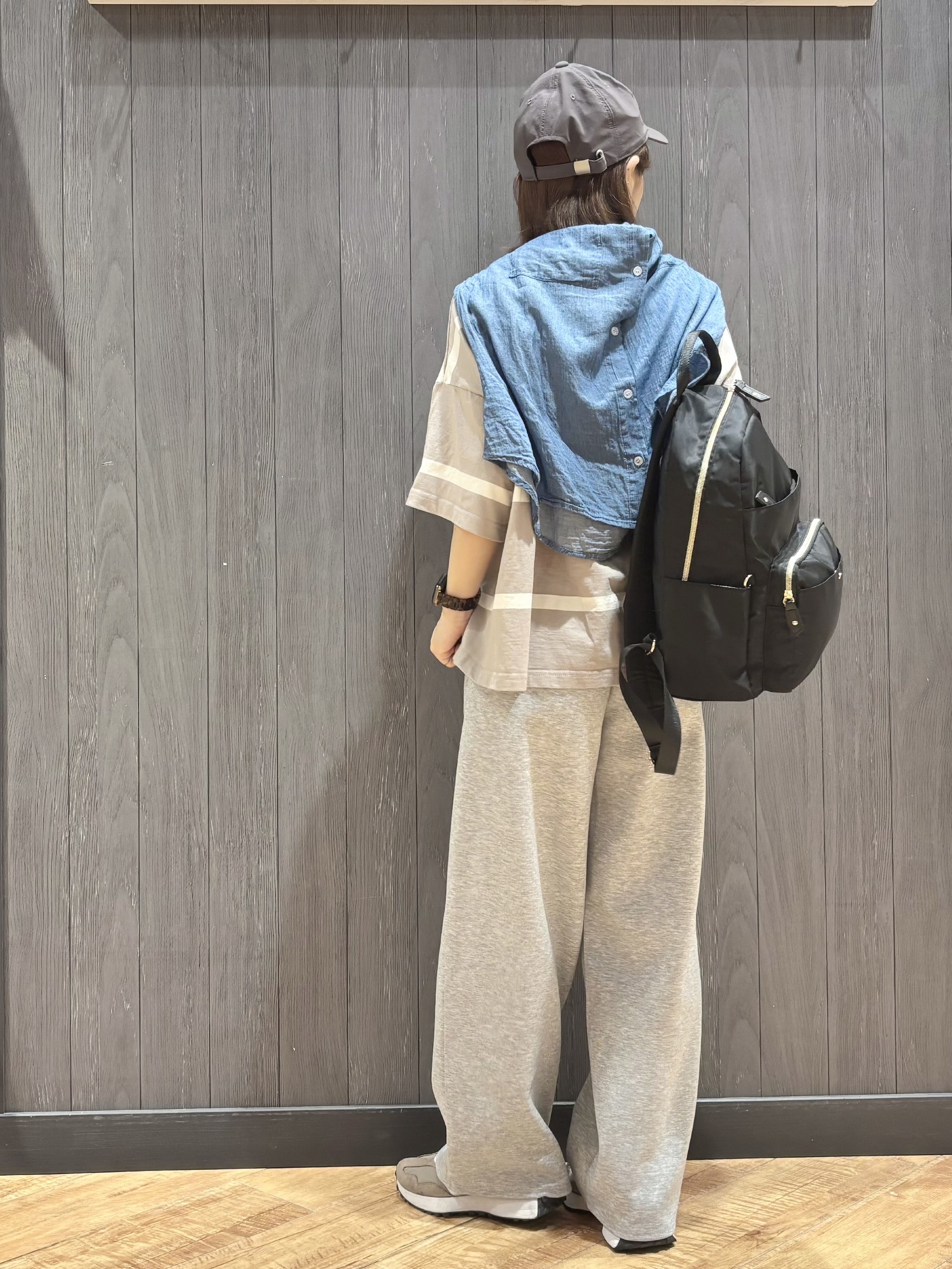 meiさんの「SHOO･LA･RUE｜【S-LL】涼しげで爽やか 太ボーダー斜め切り替えTシャツ」を使ったコーディネート
