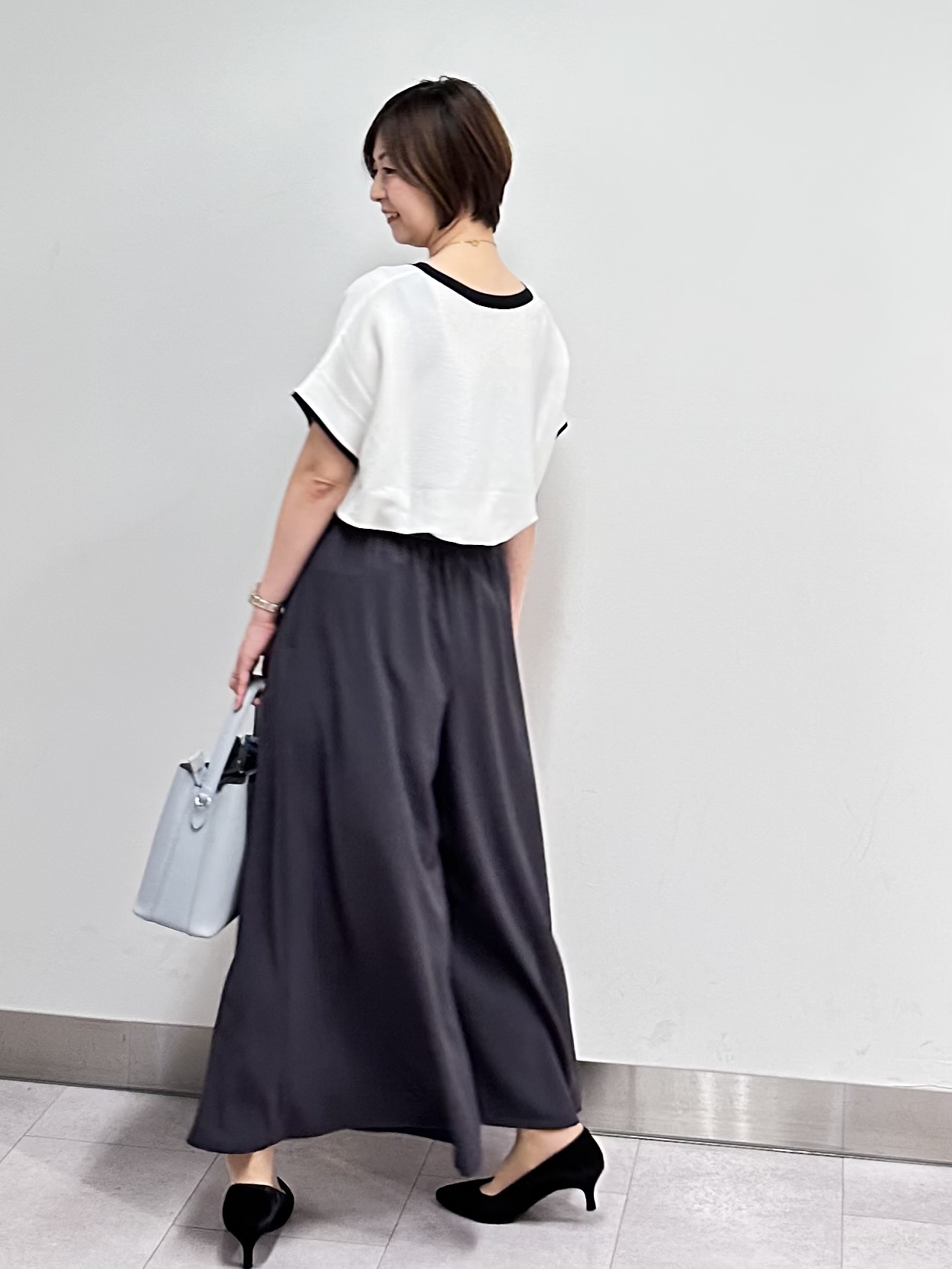 みなこさんの「UNTITLED｜【セットアップ可/UVカット/前後2WAY】リラクシーフレンチスリーブブラウス」を使ったコーディネート