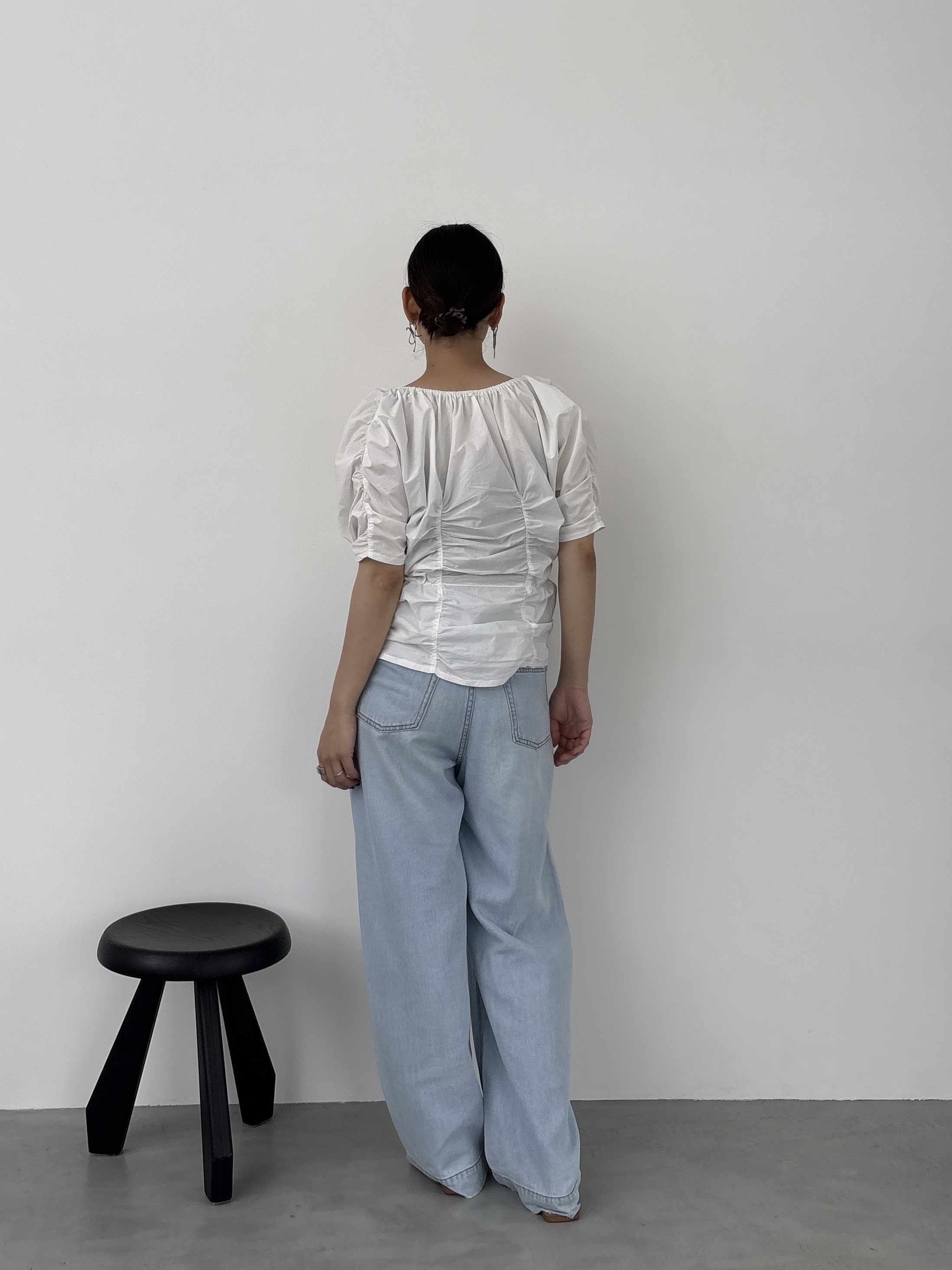 ayanoさんの「INDIVI｜シャーリングオフショルブラウス」を使ったコーディネート