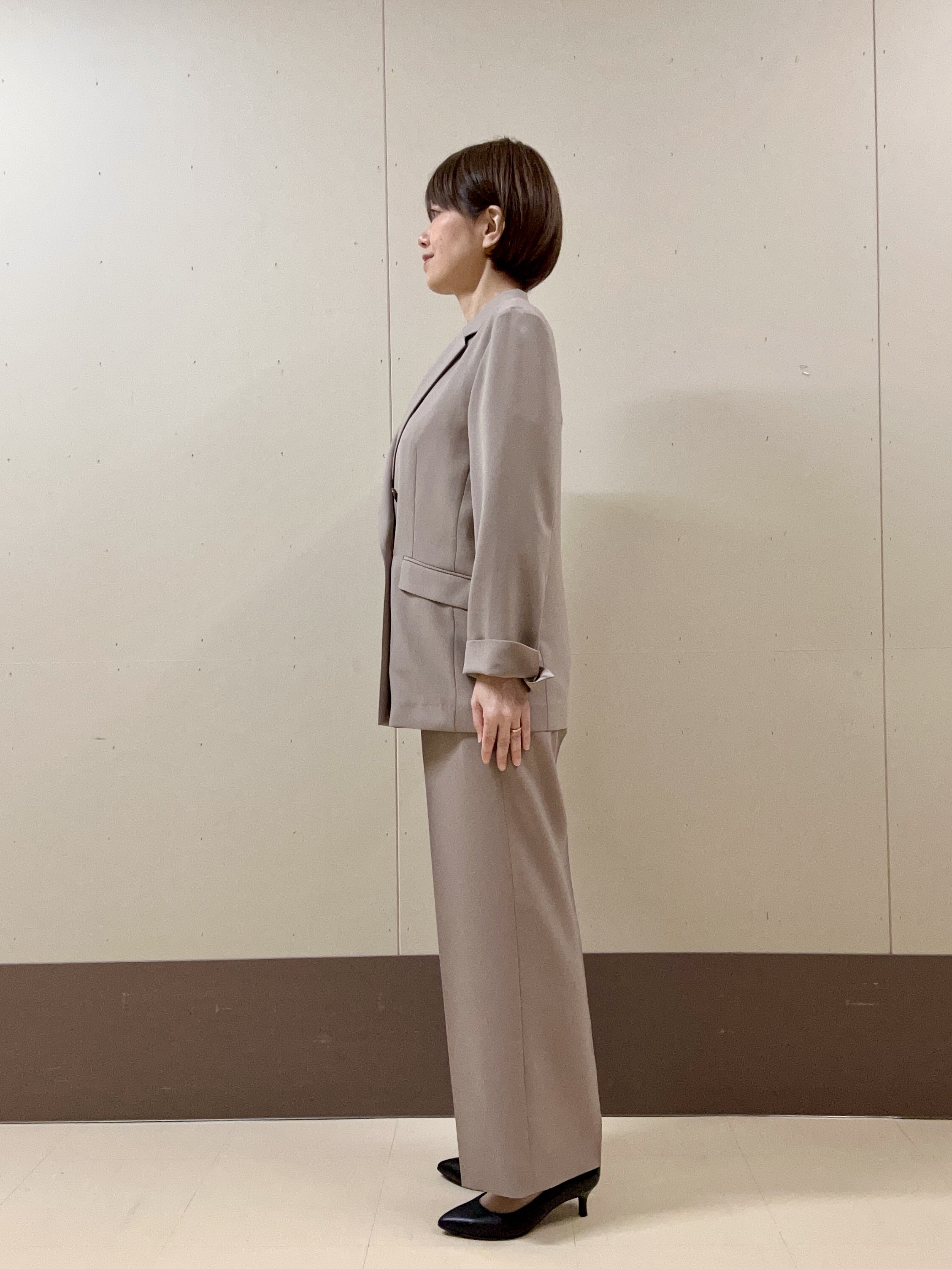 hosoiさんの「UNTITLED｜【新色追加/セットアップ可】エアリー ダブルブレストジャケット」を使ったコーディネート