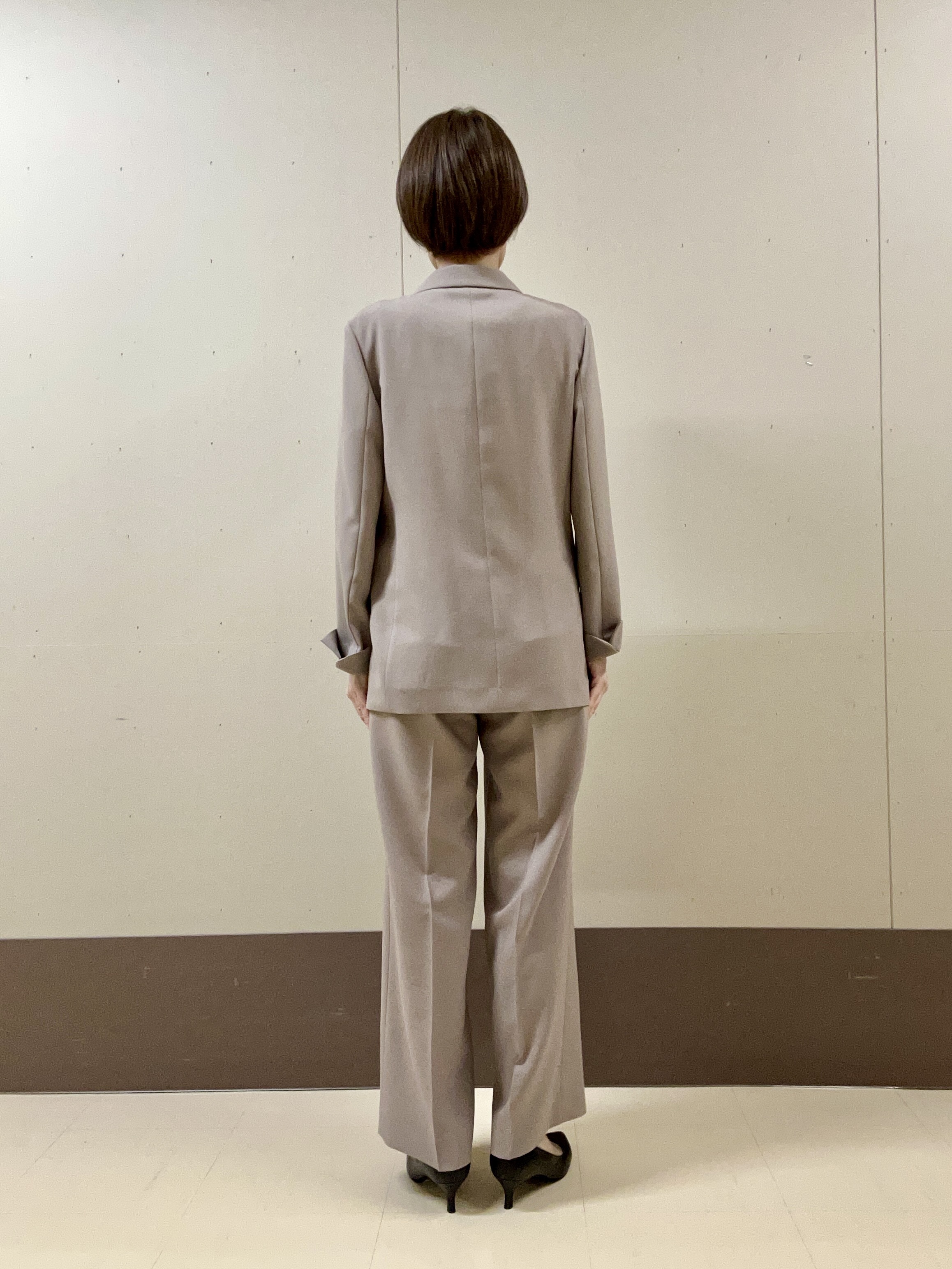 hosoiさんの「UNTITLED｜【新色追加/セットアップ可】エアリー ダブルブレストジャケット」を使ったコーディネート