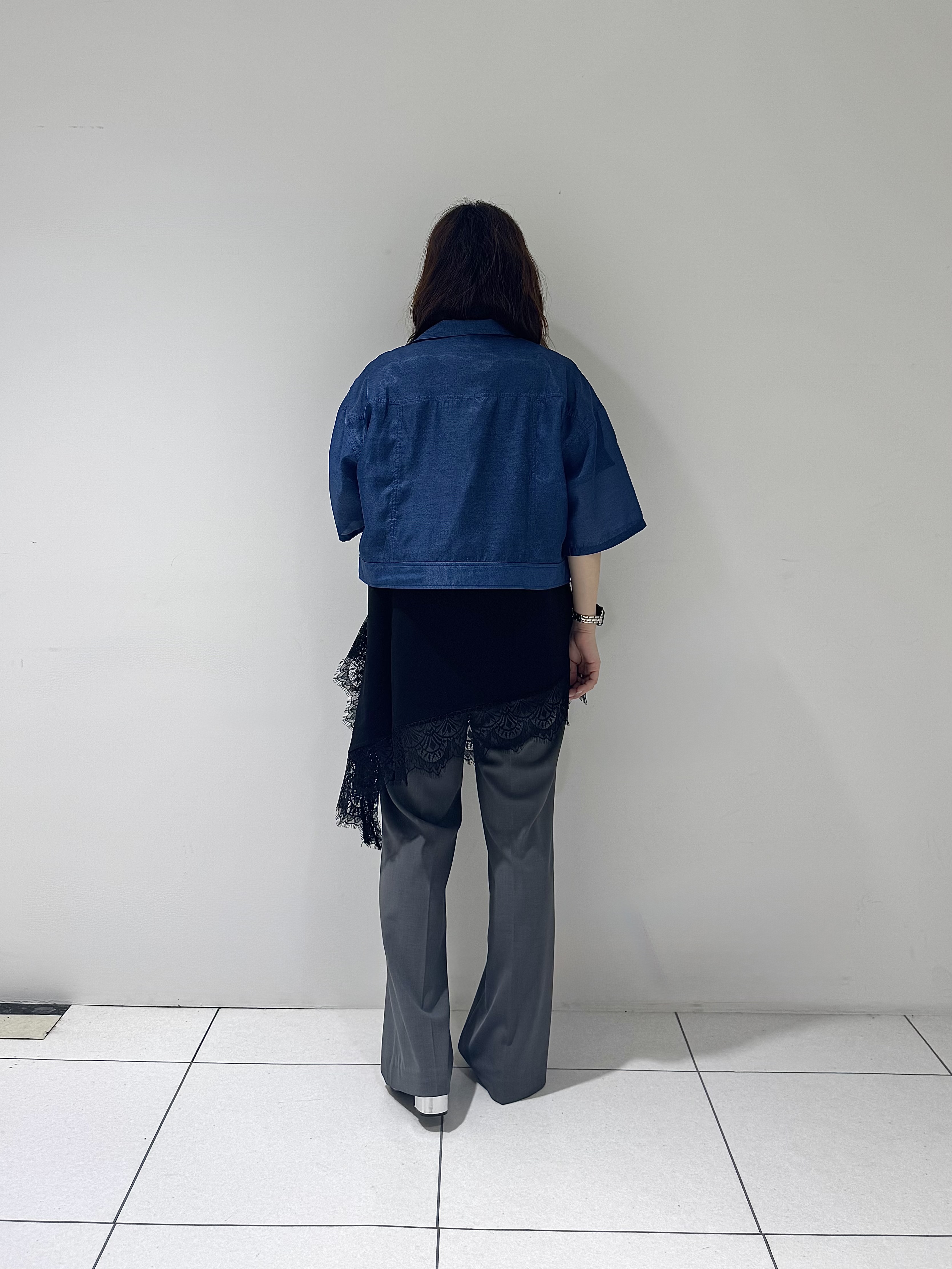 そんさんの「INDIVI｜デニムプリントシアーシャツ【接触冷感】」を使ったコーディネート