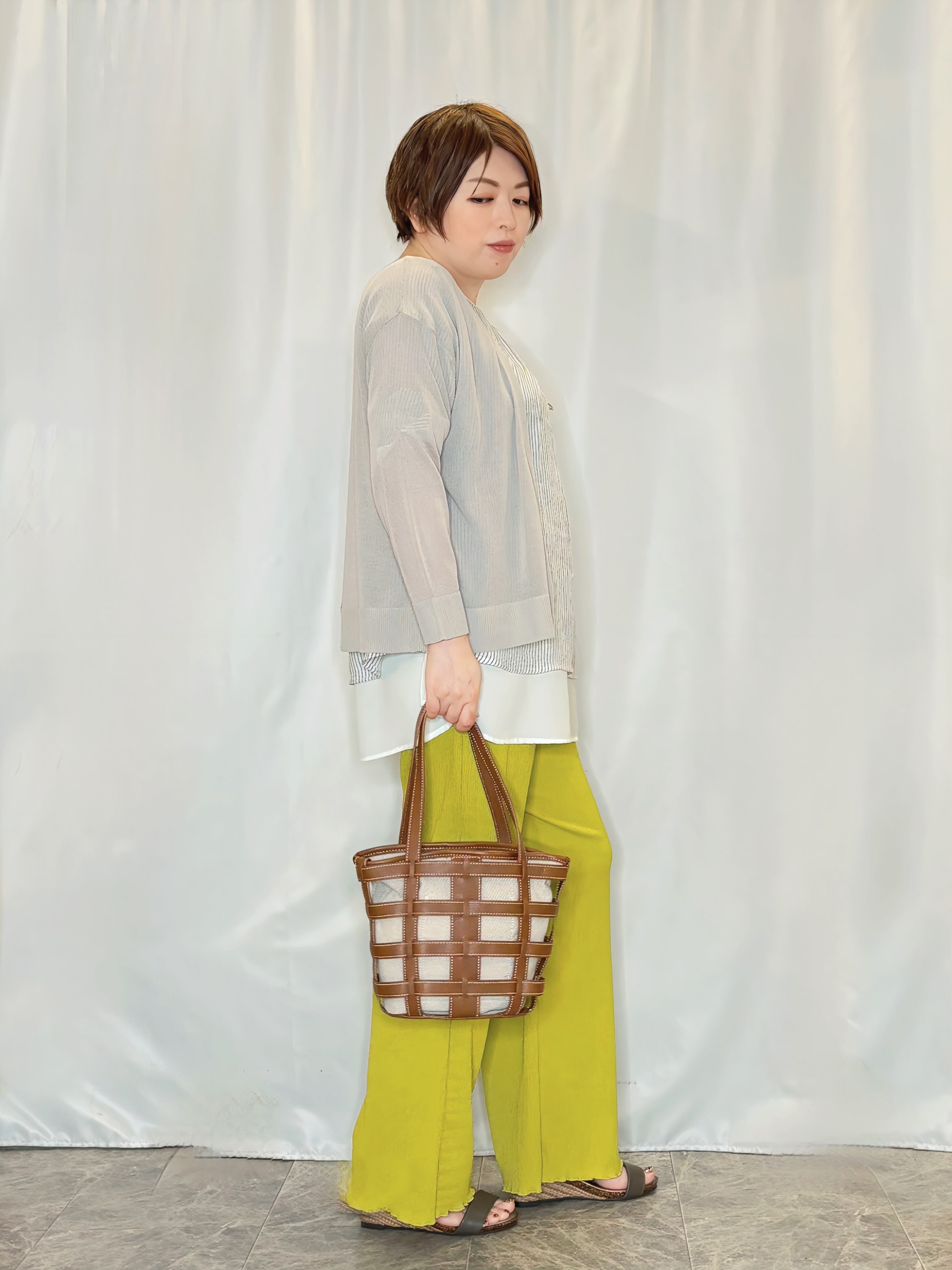 たみさんの「SHOO･LA･RUE｜【洗濯機可/S-LL】オンにもオフにも マルチに使えるボタンレスカーディガン」を使ったコーディネート