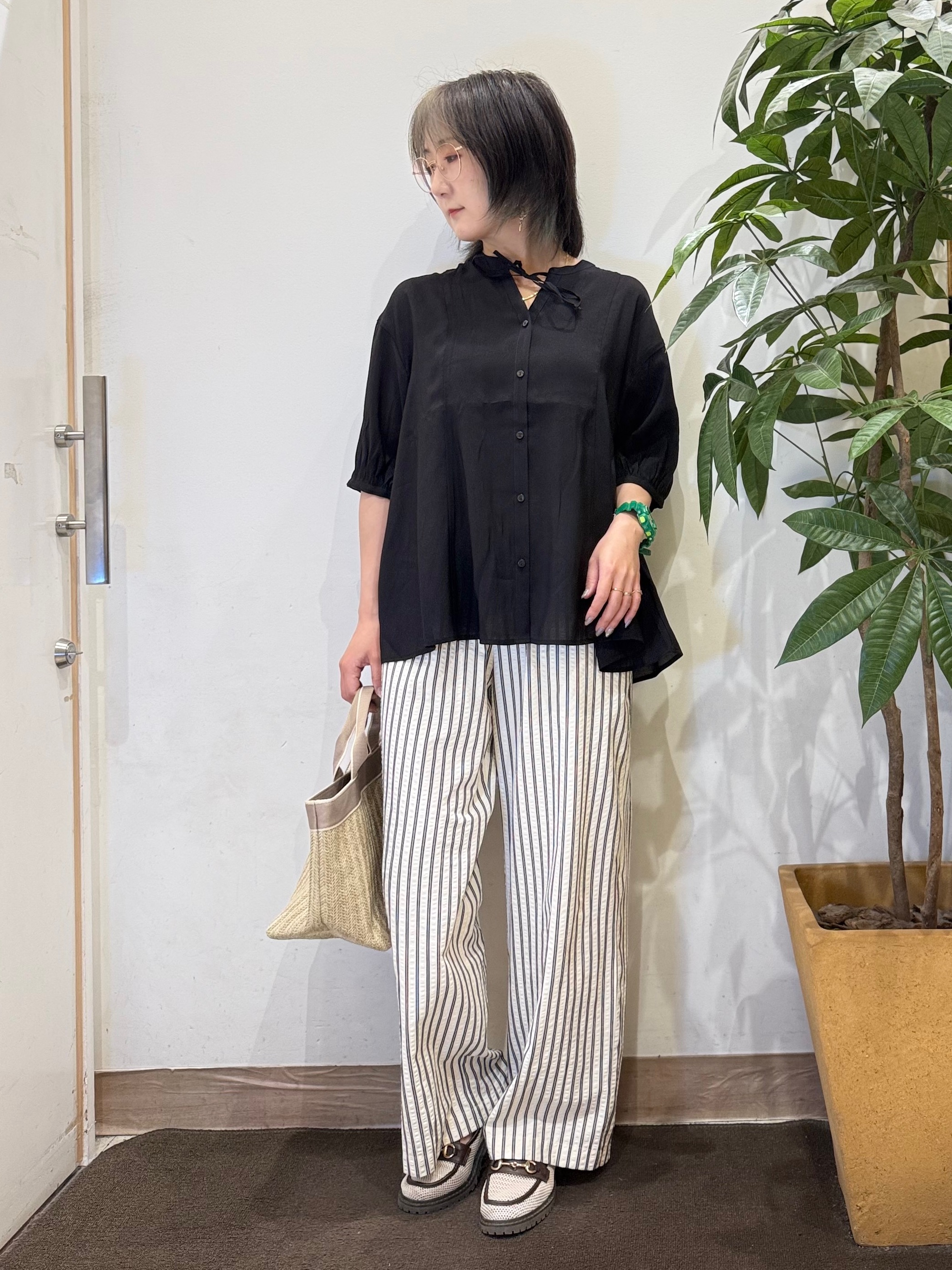 misakiさんの「SHOO･LA･RUE｜【S-LL】インせず着られる 切替フレアブラウス」を使ったコーディネート