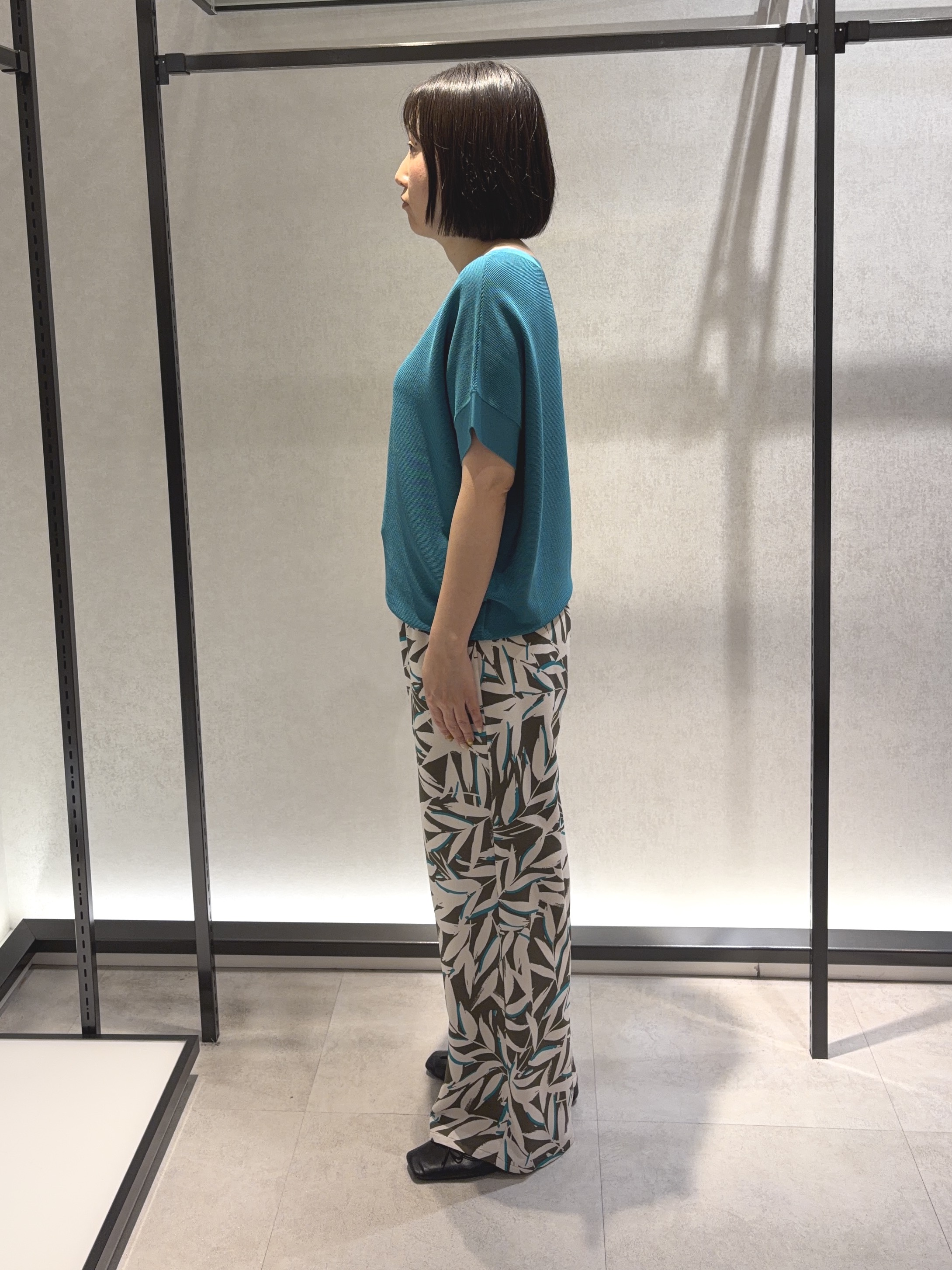 わたなべさんの「UNTITLED｜【11色展開/体型カバー】前後2WAYフレンチスリーブニット」を使ったコーディネート