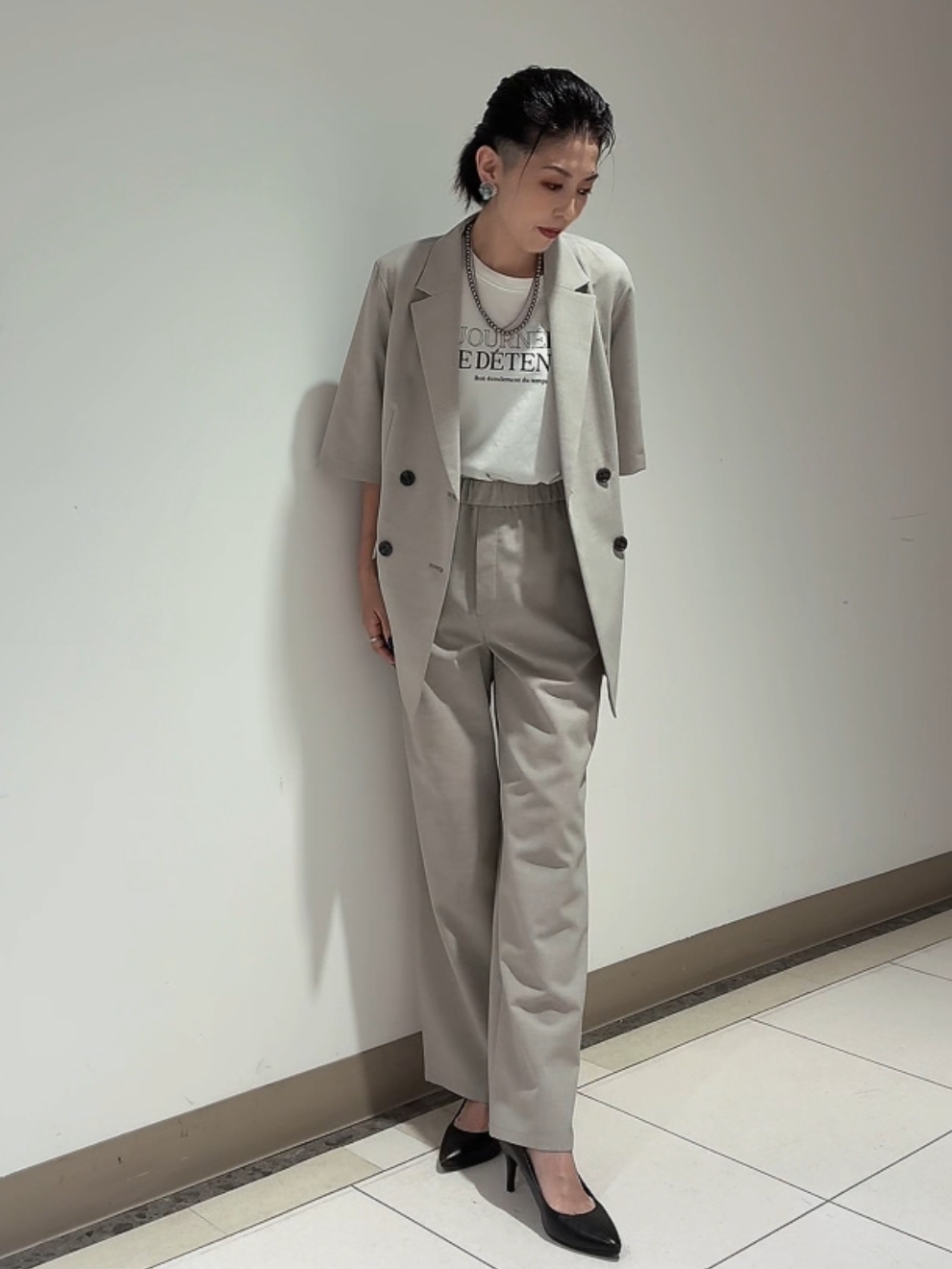 環さんの「UNTITLED｜【シワになりにくい/セットアップ可/接触冷感】ハーフスリーブジャケット」を使ったコーディネート