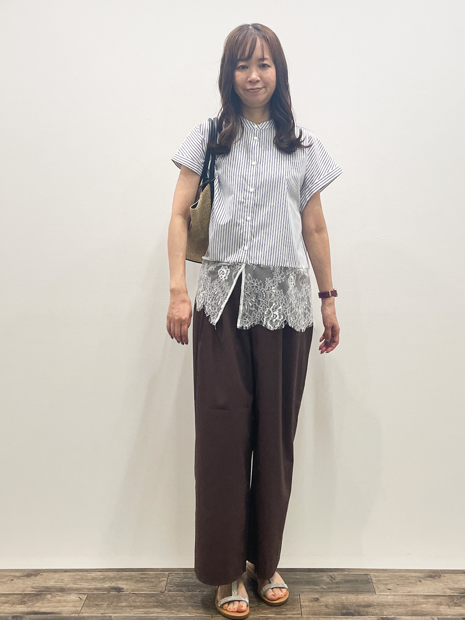 Aikoさんの「OPAQUE.CLIP｜裾レースフレンチスリーブブラウス【洗濯機OK】」を使ったコーディネート