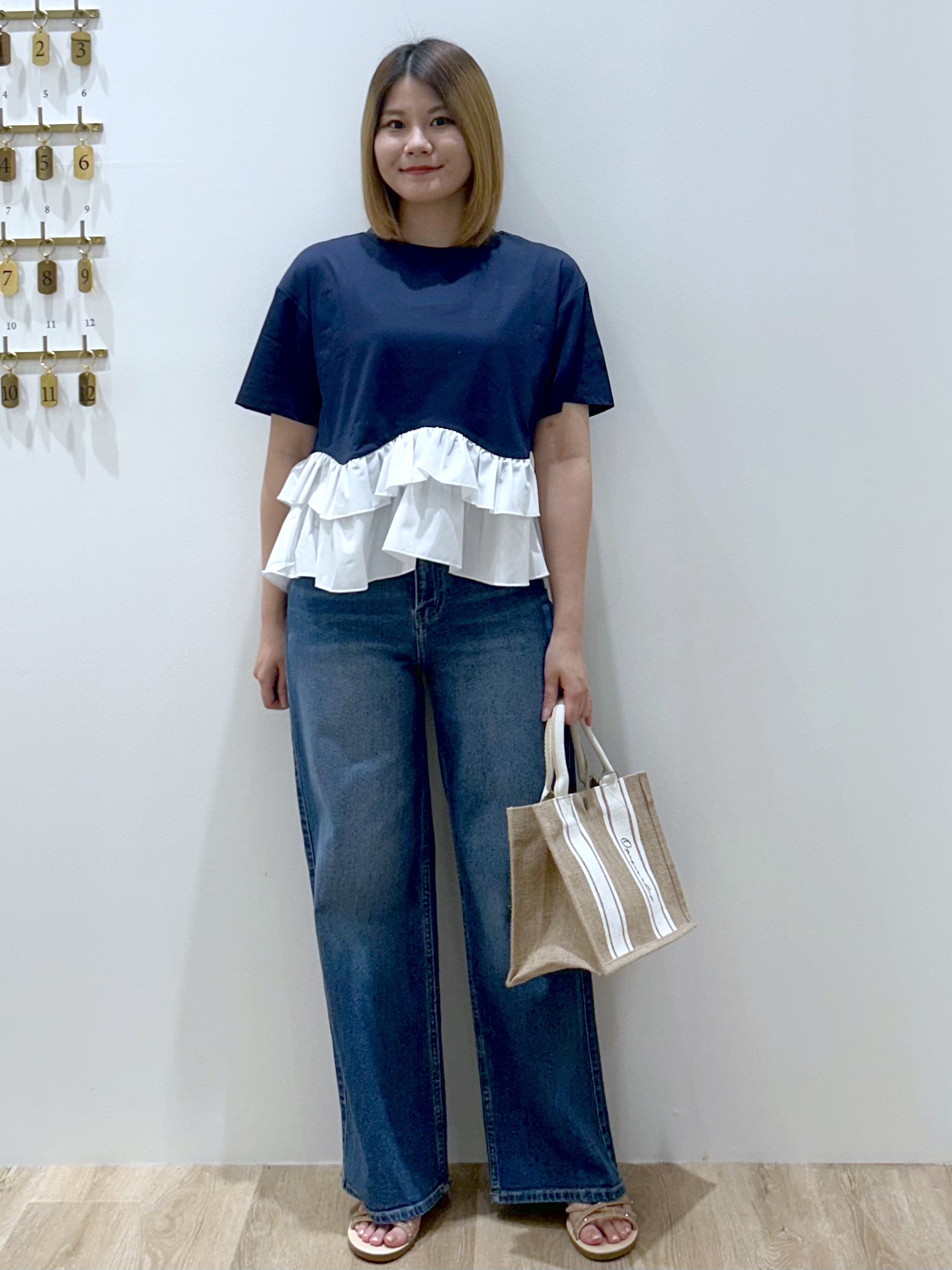 suzukaさんの「OPAQUE.CLIP｜裾フリルドッキングTシャツ【洗濯機OK】」を使ったコーディネート