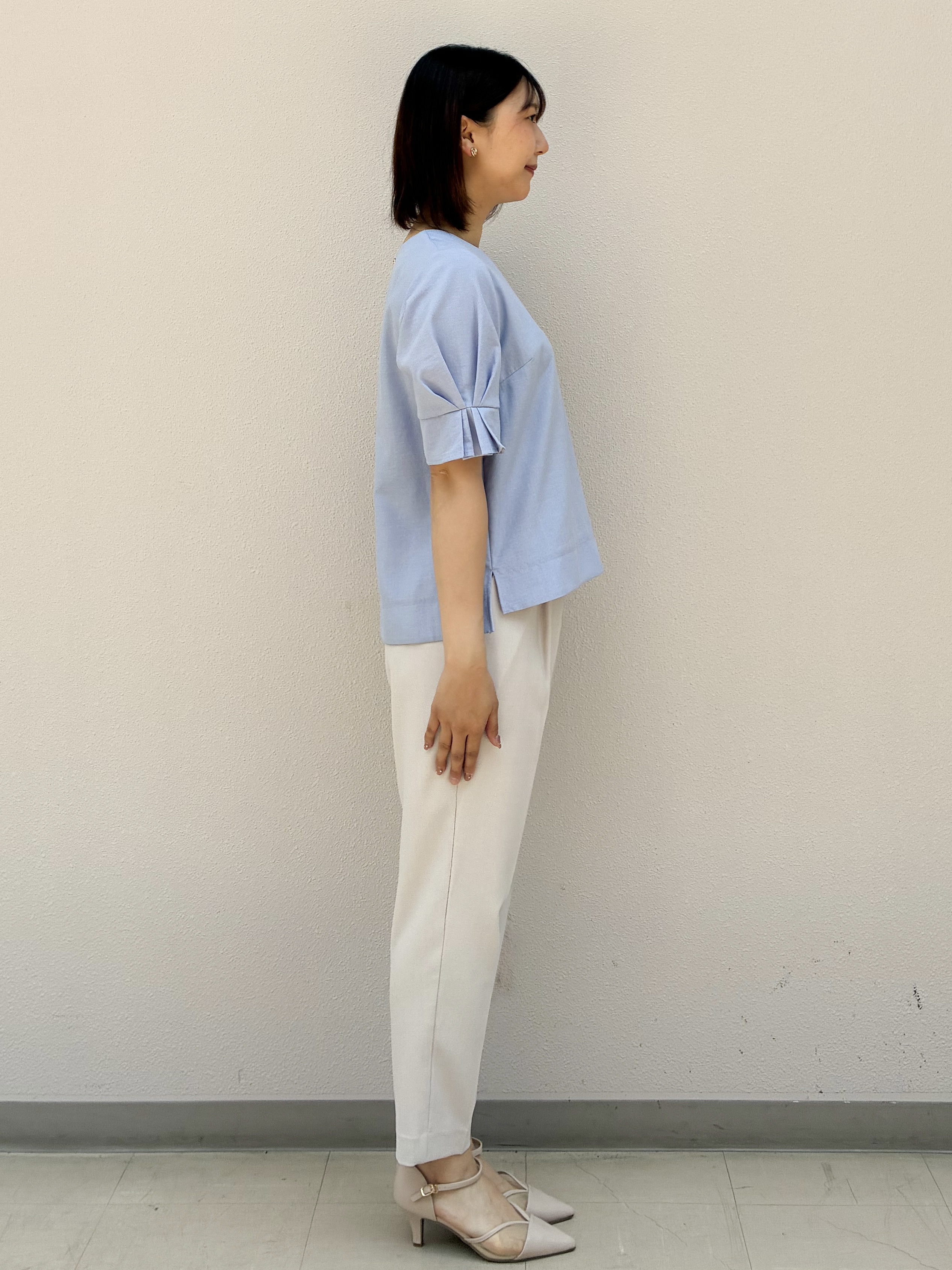 mihaさんの「index｜【接触冷感／吸水速乾】タックパフスリーブブラウス《防シワ／洗濯機OK／XS～3L／8col》」を使ったコーディネート