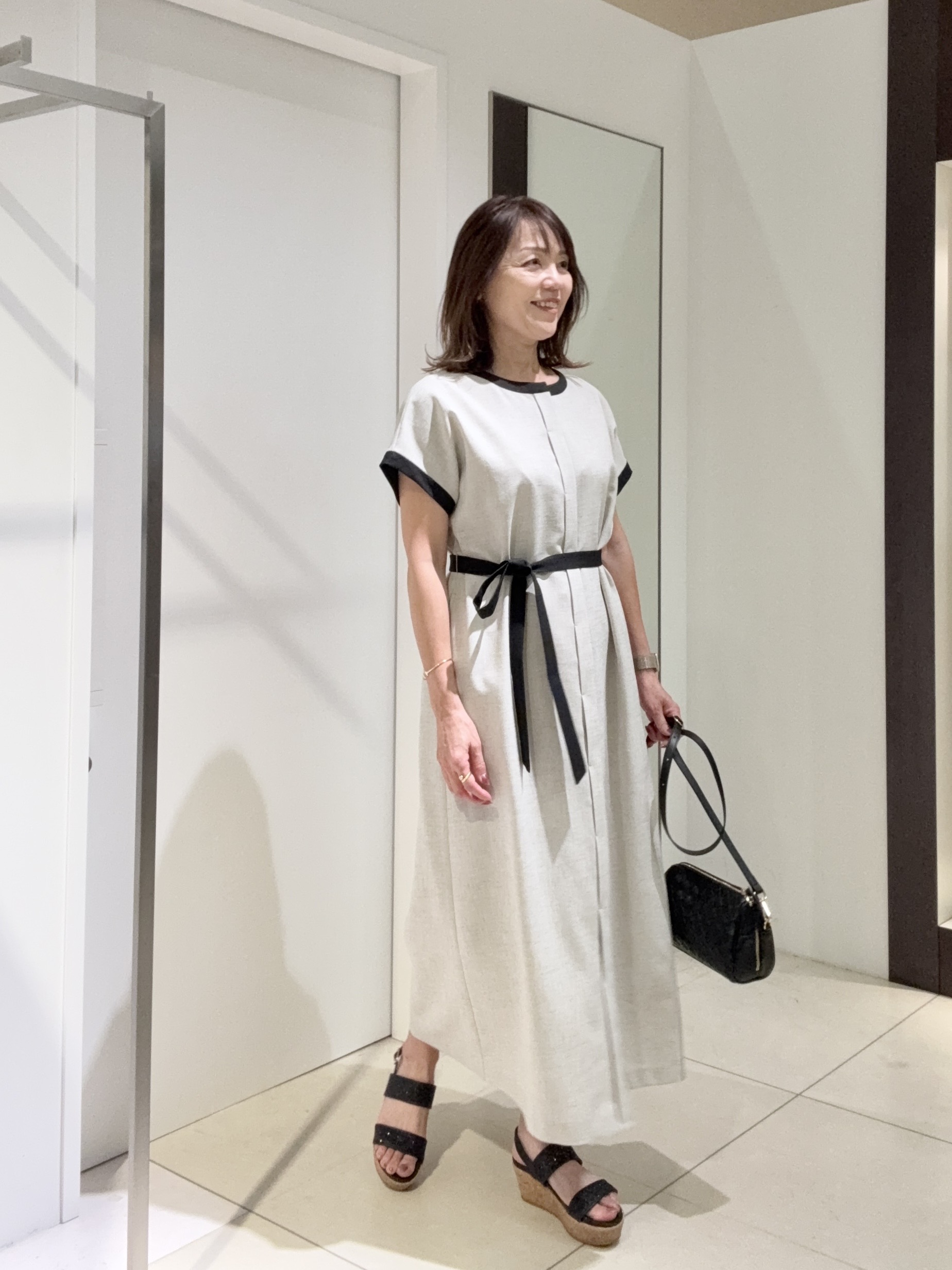 tomoさんの「UNTITLED｜【接触冷感/UVカット/イージーケア】配色ラインワンピース」を使ったコーディネート