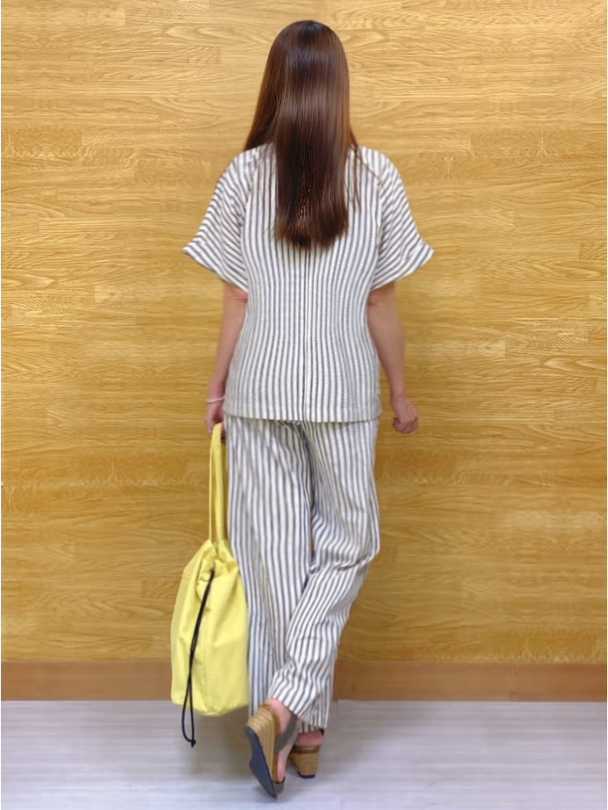 ユキニーズさんの「SHOO･LA･RUE｜【S-LL/吸水速乾/セットアップ可】羽織るだけで主役になる サッカーストライプシャツジャケット」を使ったコーディネート
