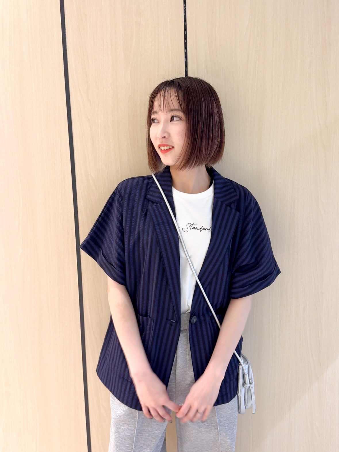 𝐜𝐡𝐢𝐤𝐚さんの「SHOO･LA･RUE｜【S-LL/吸水速乾/セットアップ可】羽織るだけで主役になる サッカーストライプシャツジャケット」を使ったコーディネート