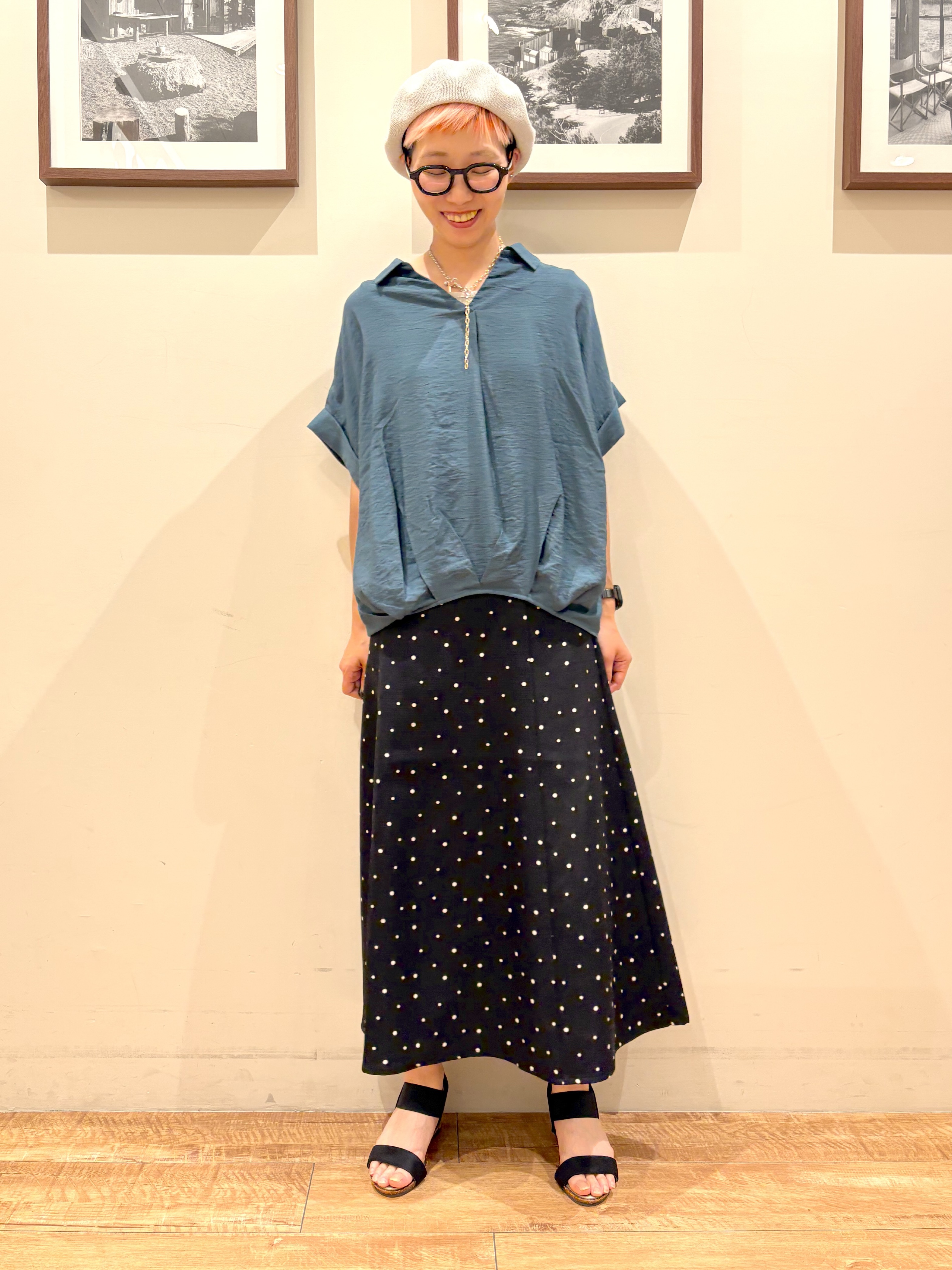 Ayumiさんの「SHOO･LA･RUE｜【S-LL/洗濯機可】インせず着られる 裾タック スキッパーシャツ」を使ったコーディネート