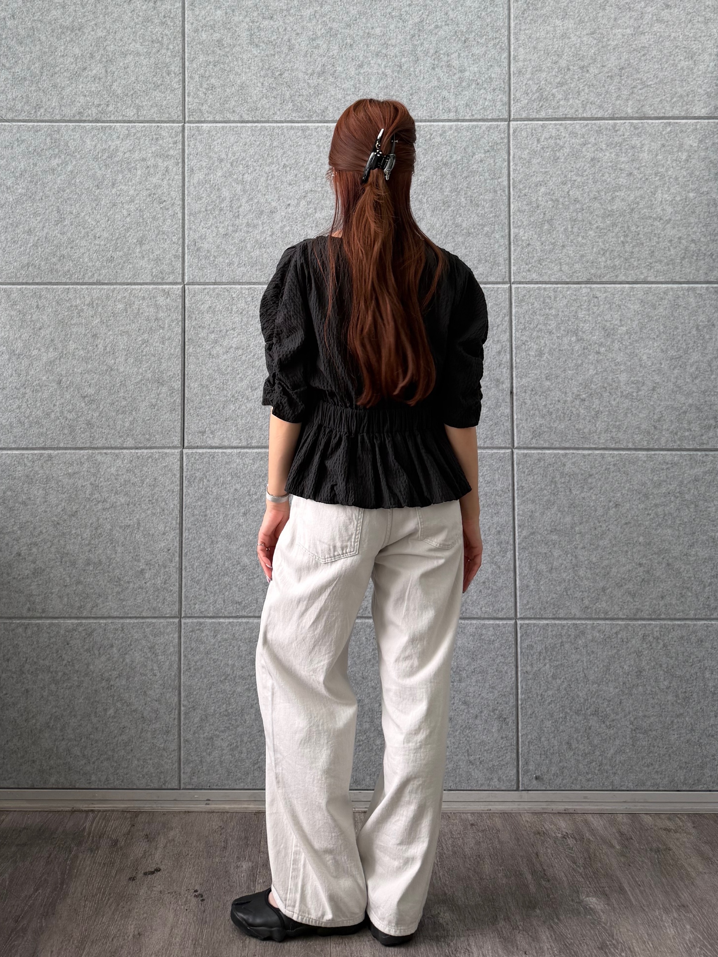 kanamiさんの「CODE A｜front ribbon peplum blouse」を使ったコーディネート