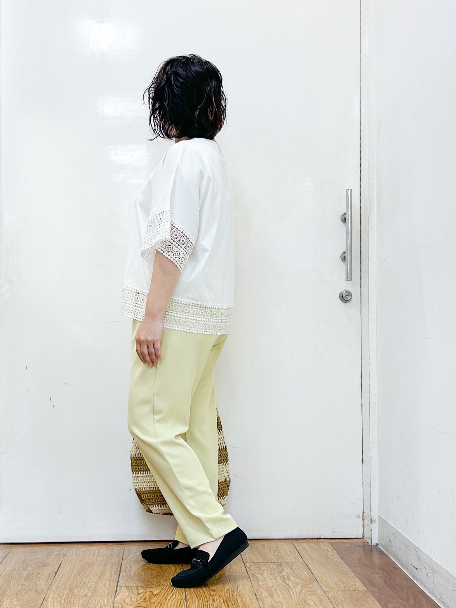 haruさんの「SHOO･LA･RUE｜【洗濯機可/体型カバー/S-LL】レース使いがポイント デザインTシャツ」を使ったコーディネート
