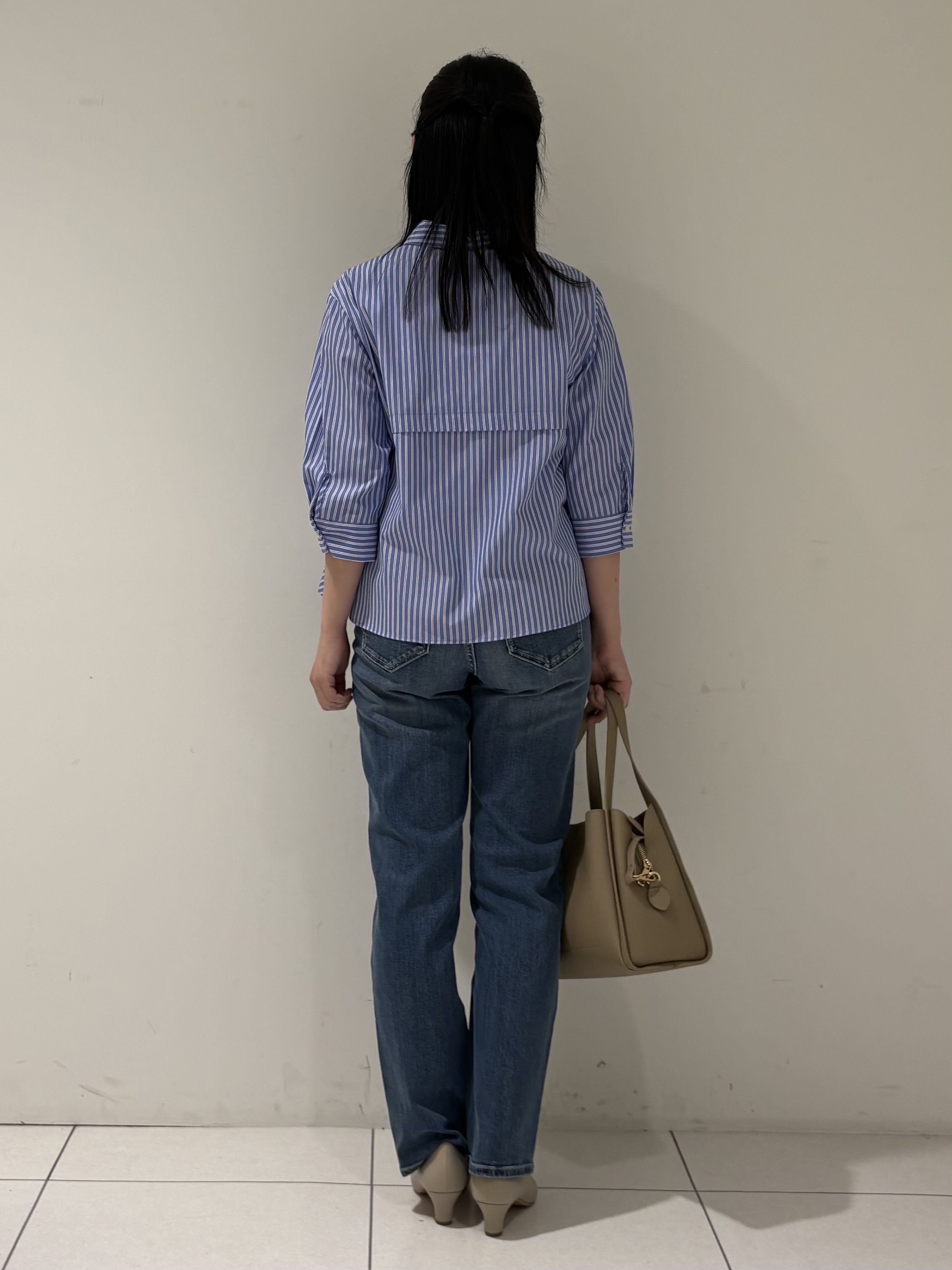 momokoさんの「INDIVI｜【UVケア／吸汗速乾／着映え】ティアードストライプシャツ」を使ったコーディネート